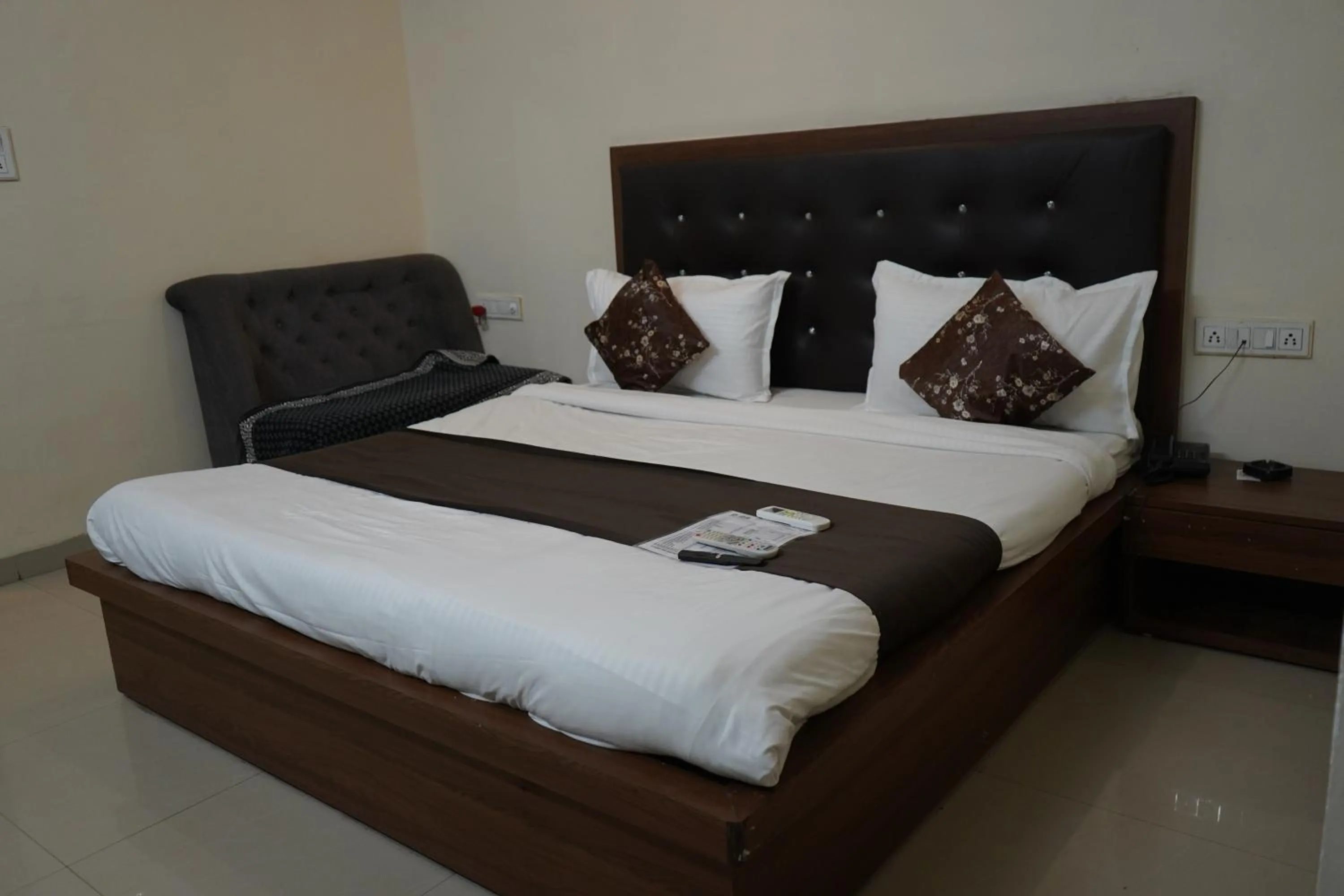 Bed in Hotel Shubhshree