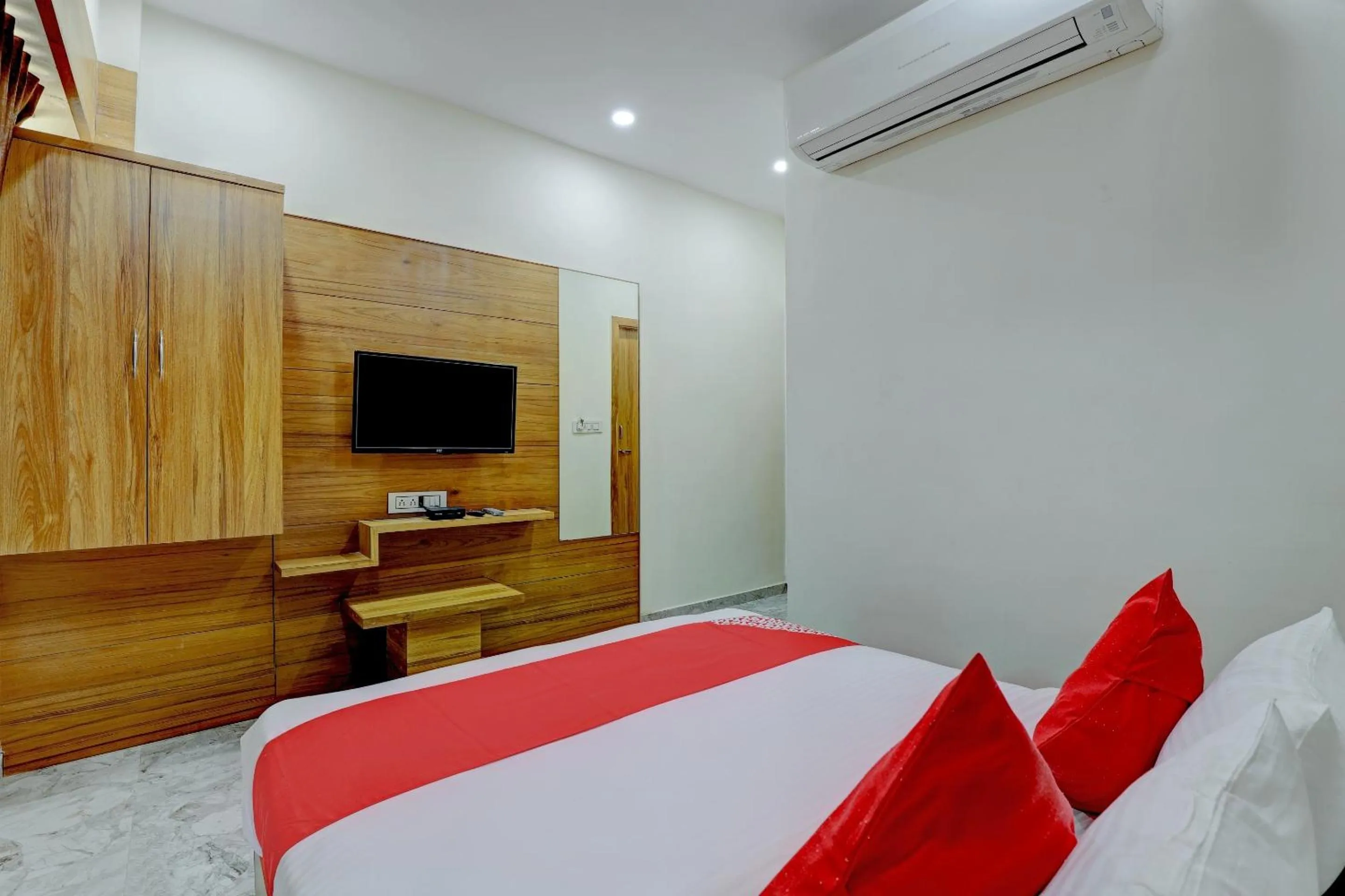 Bedroom in Hotel O Sai Villa