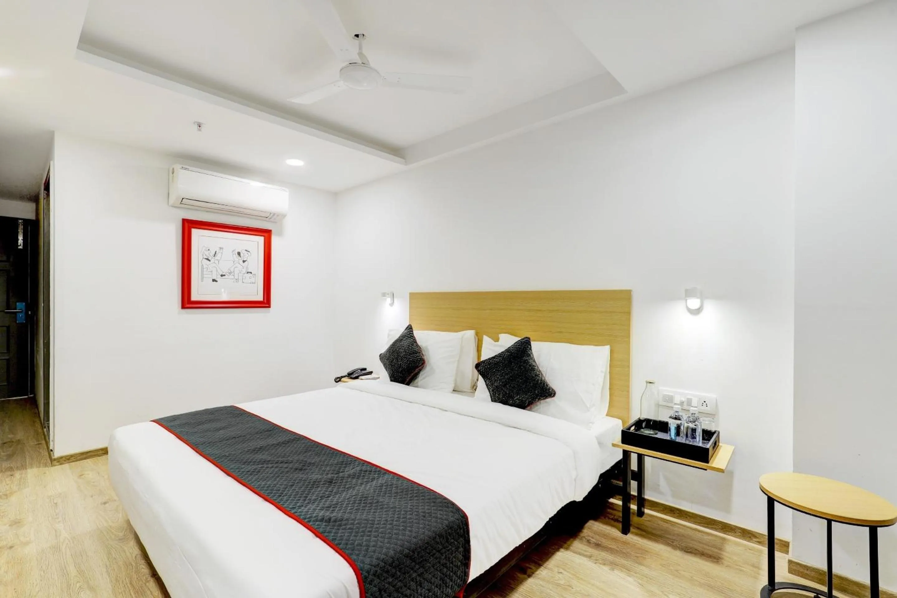Bedroom, Bed in Super Townhouse Rajyash Rise