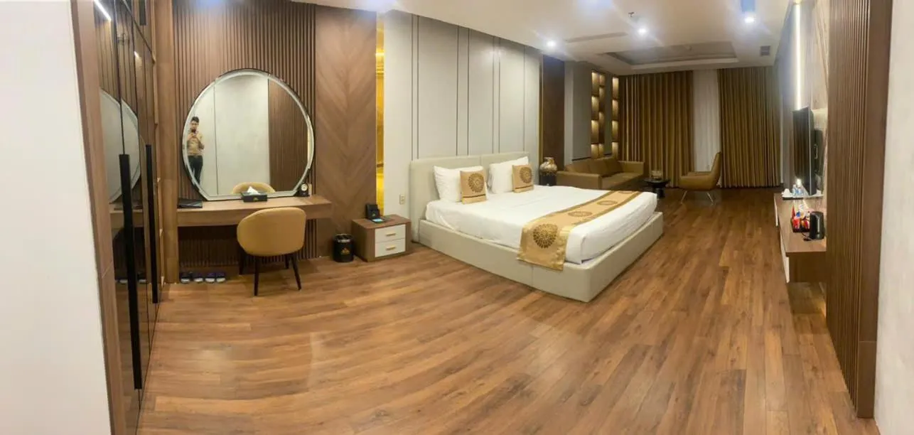 Bed in Queen Hotel Hoàng Gia