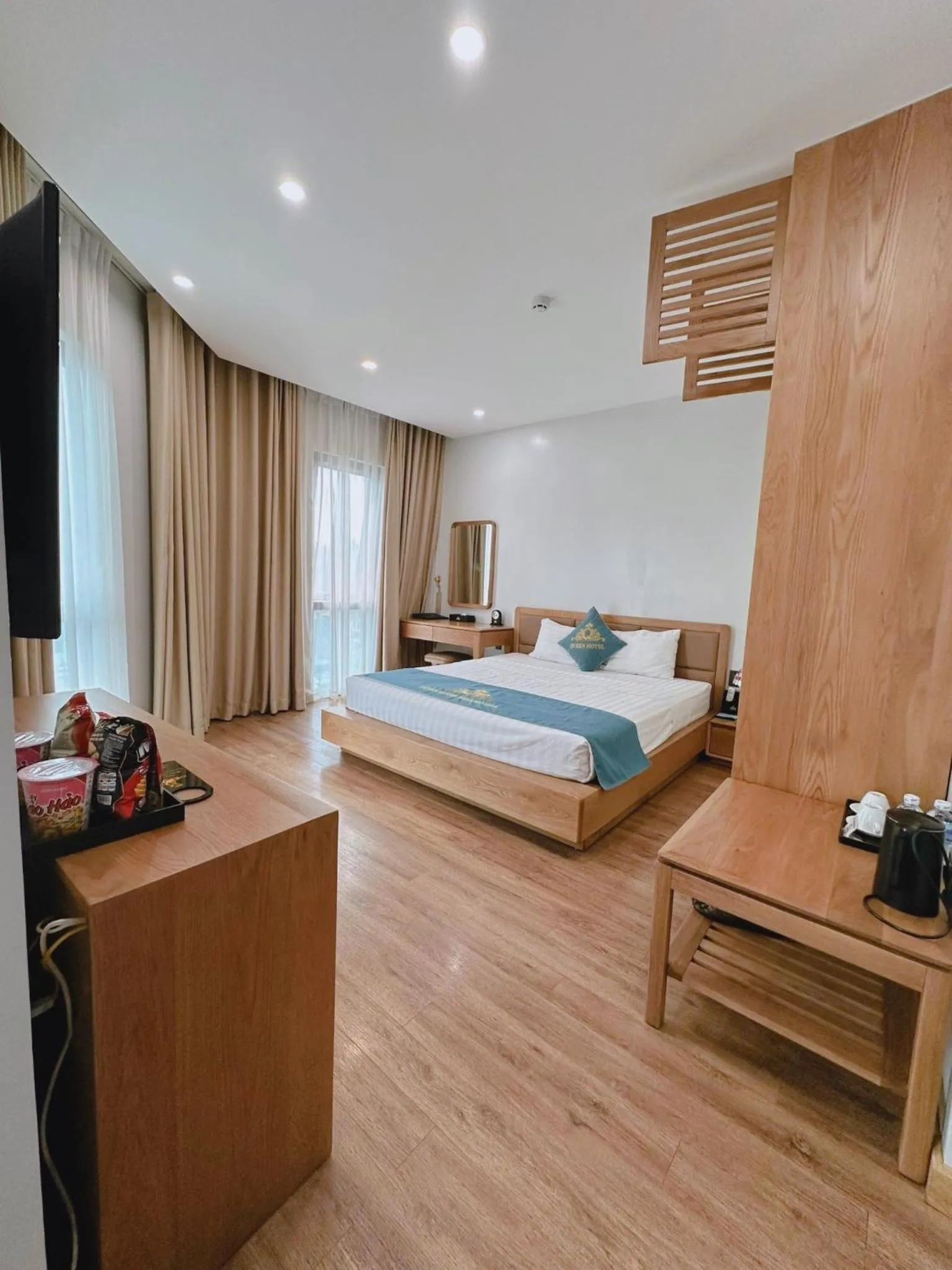 Bed in Queen Hotel Hoàng Gia