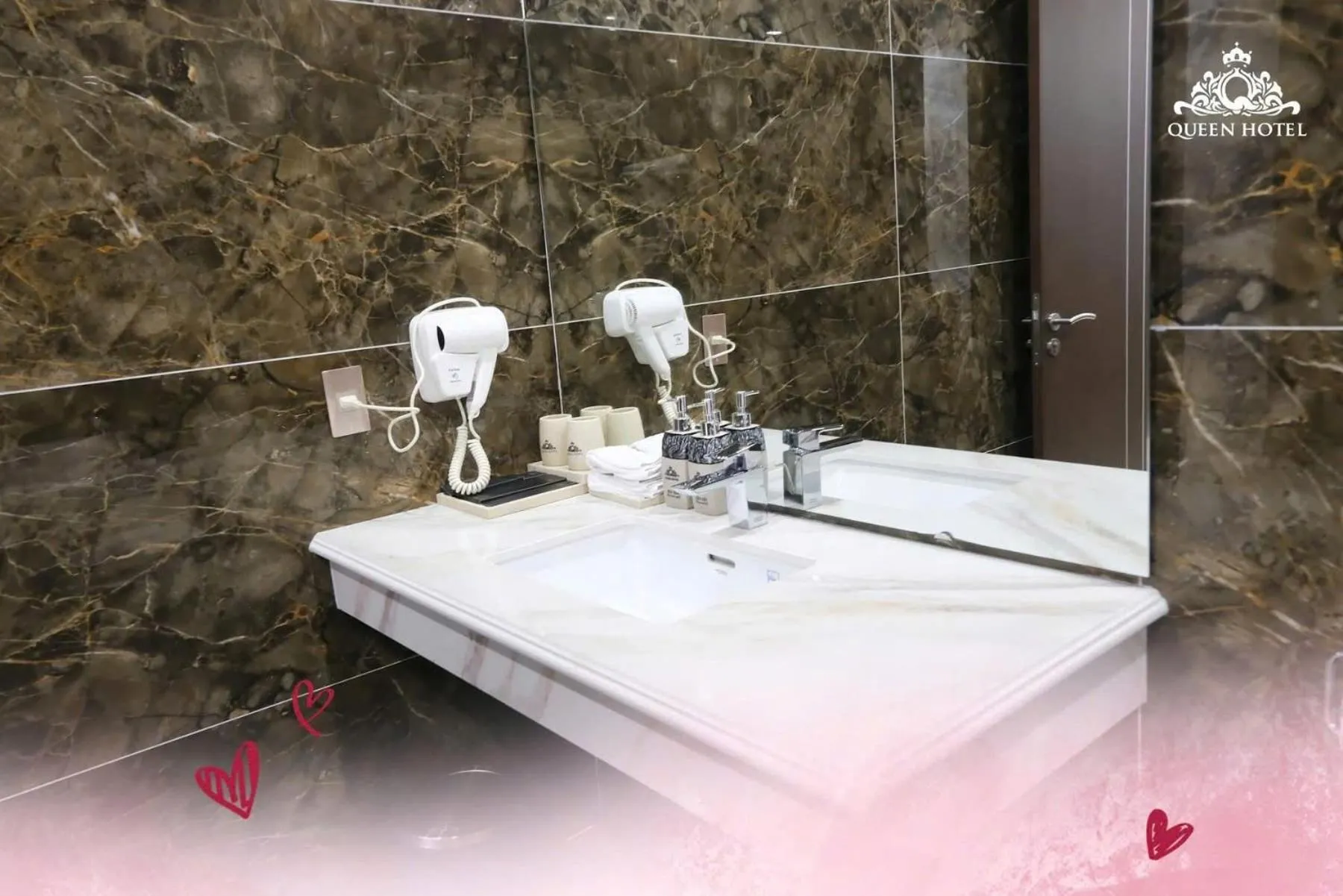 Queen Hotel Hoàng Gia