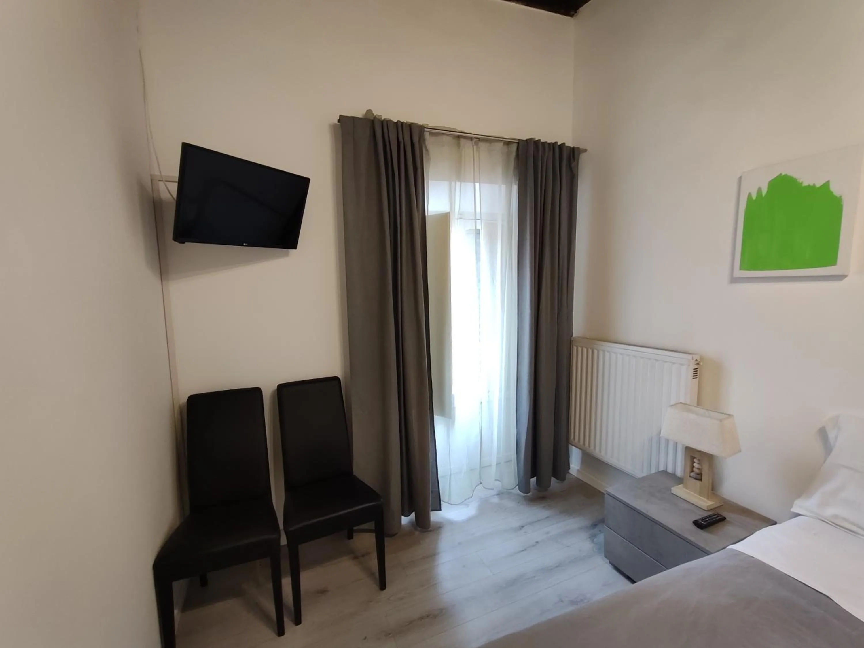 Bed in Giubbonari Street