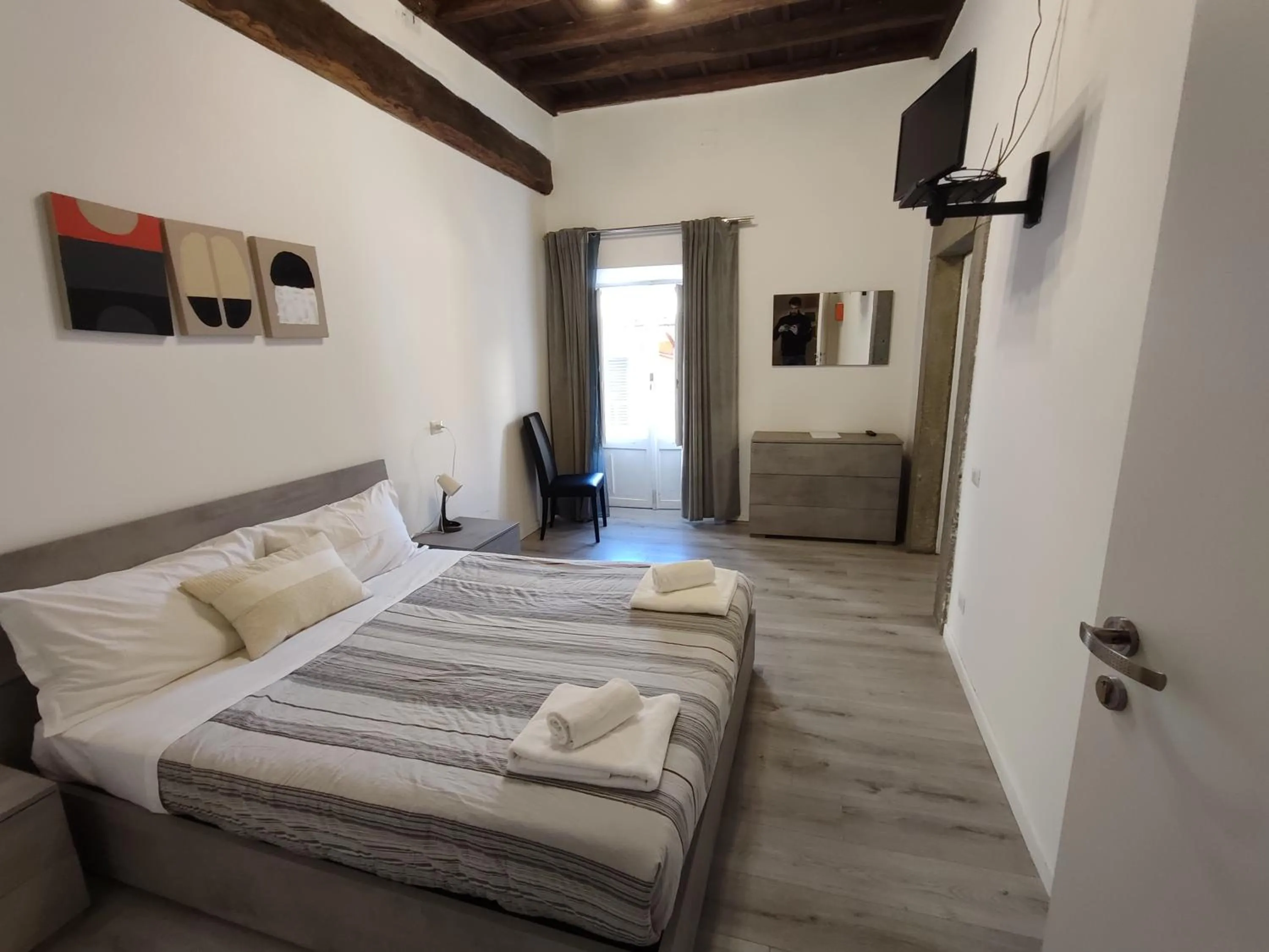 Bed in Giubbonari Street