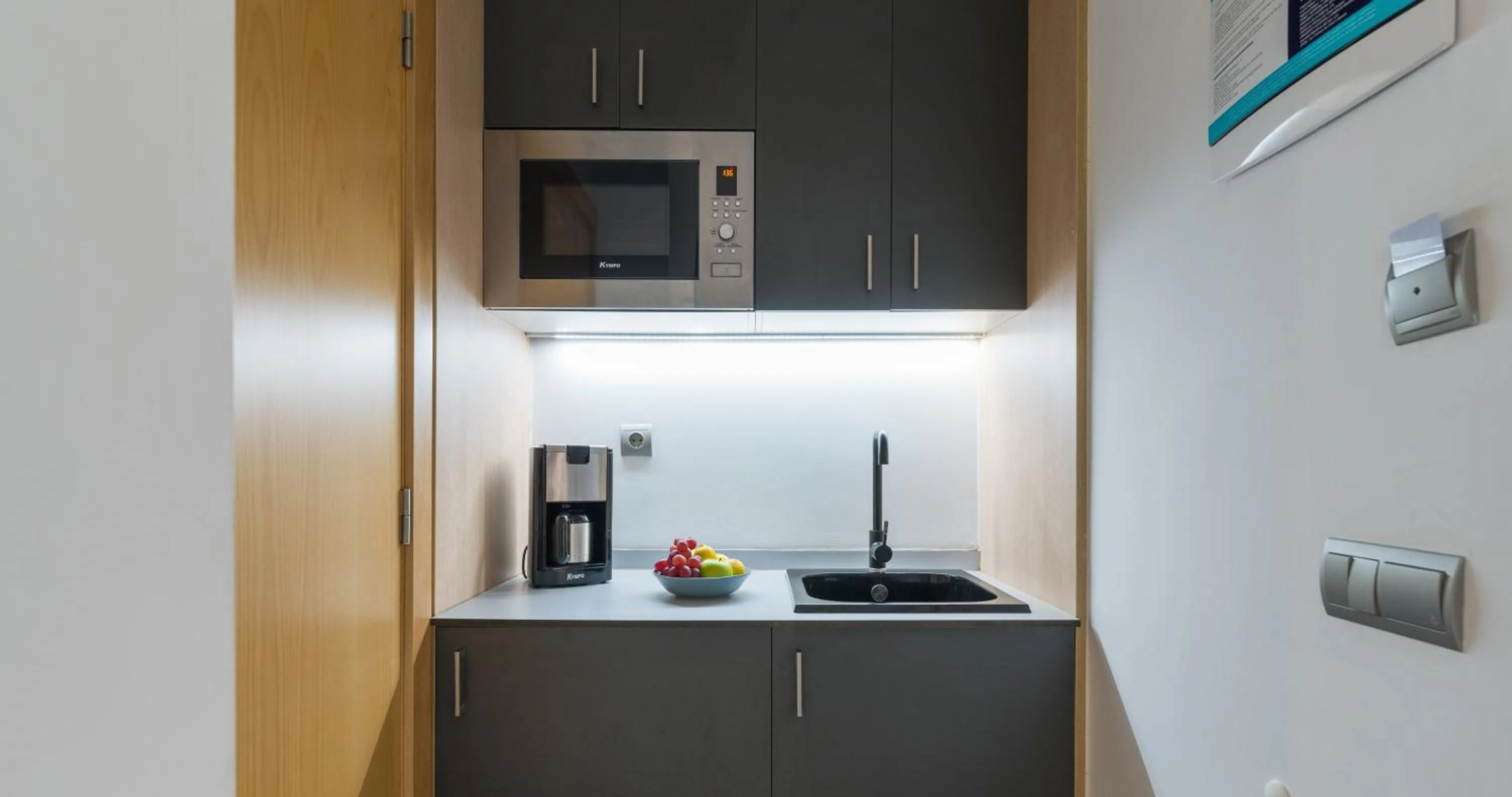 Coffee/tea facilities in Tusity One