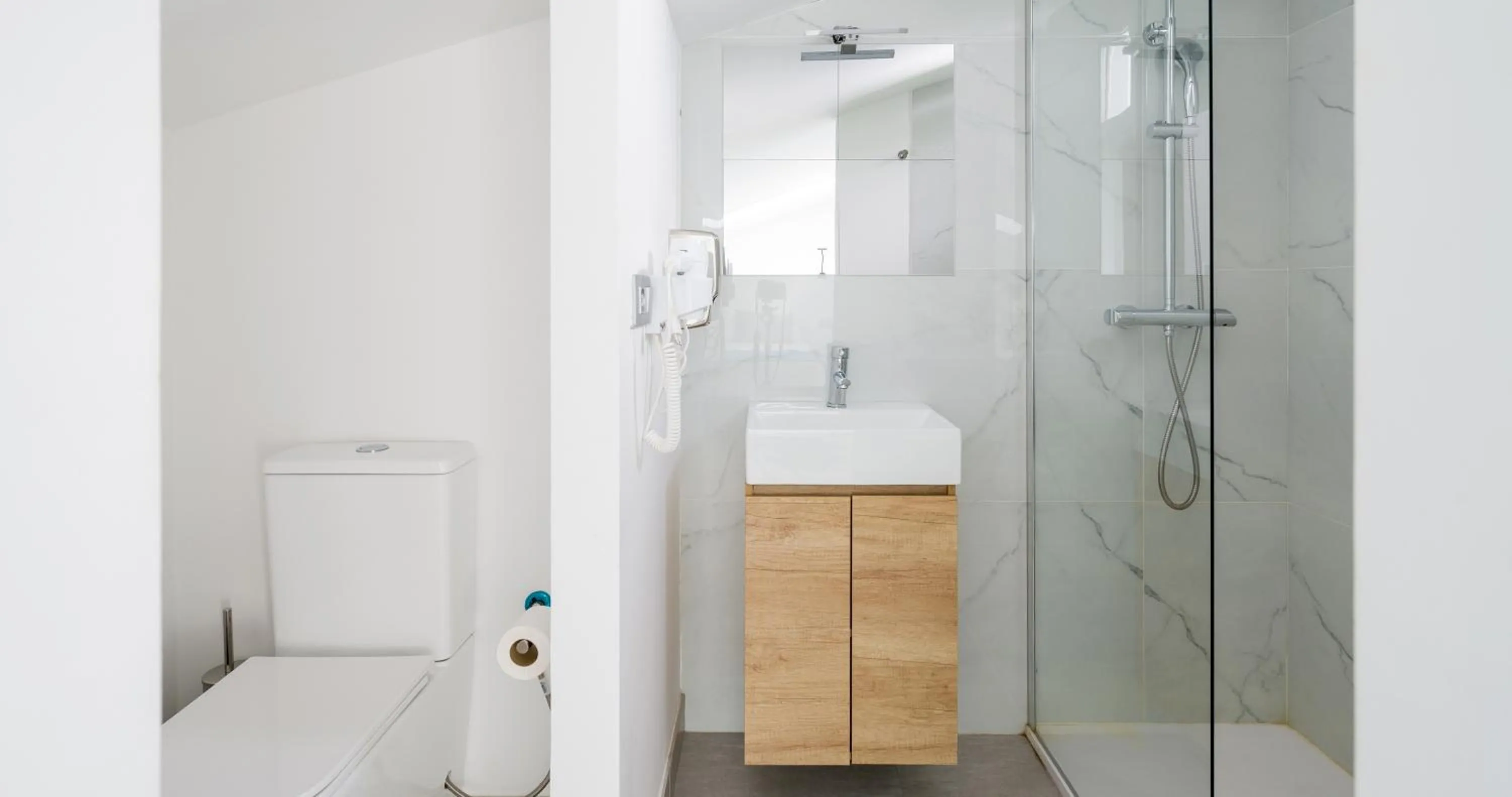 Shower in Tusity One