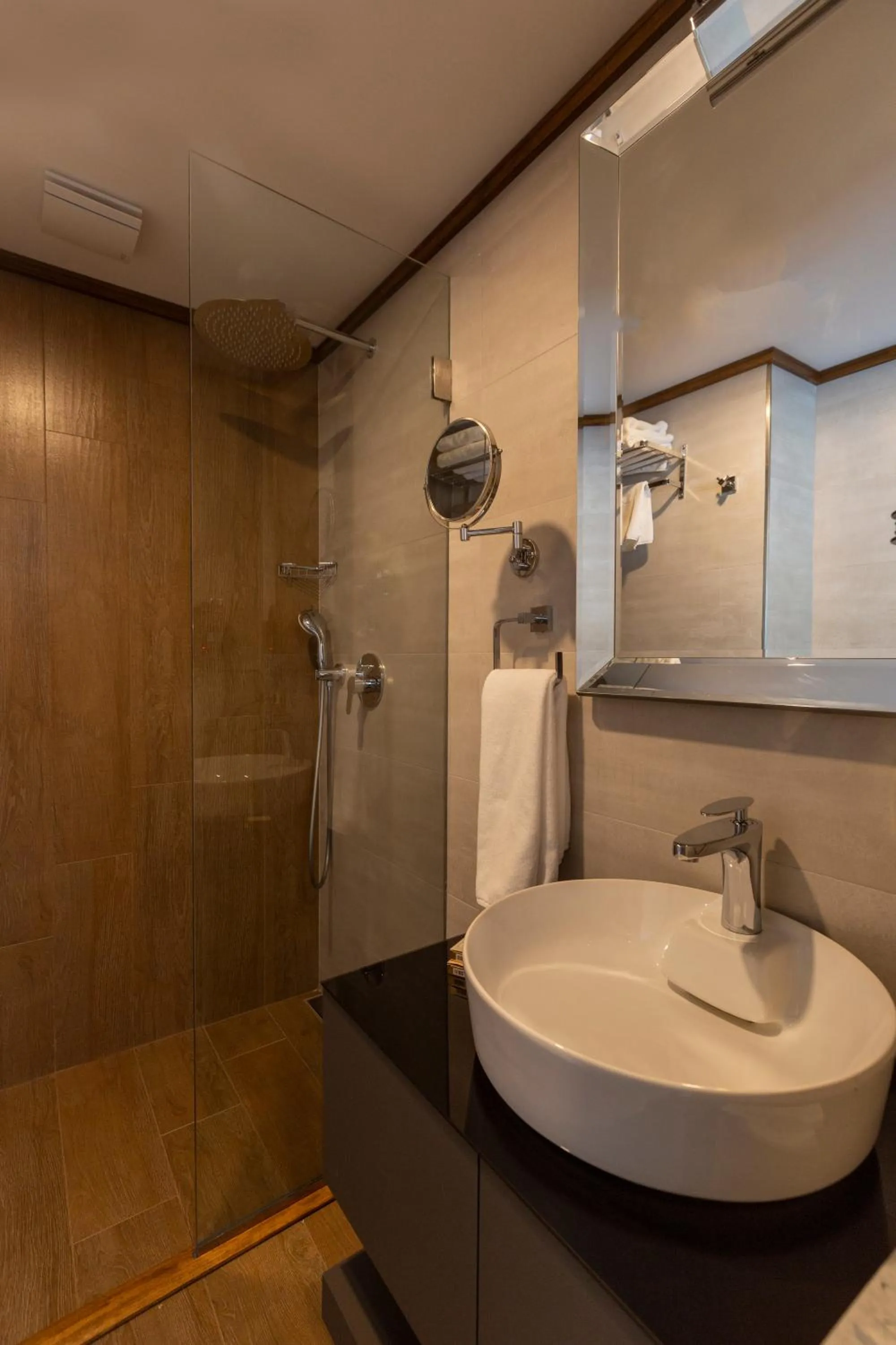 Bathroom in Cabir Deluxe Hotel Sapanca