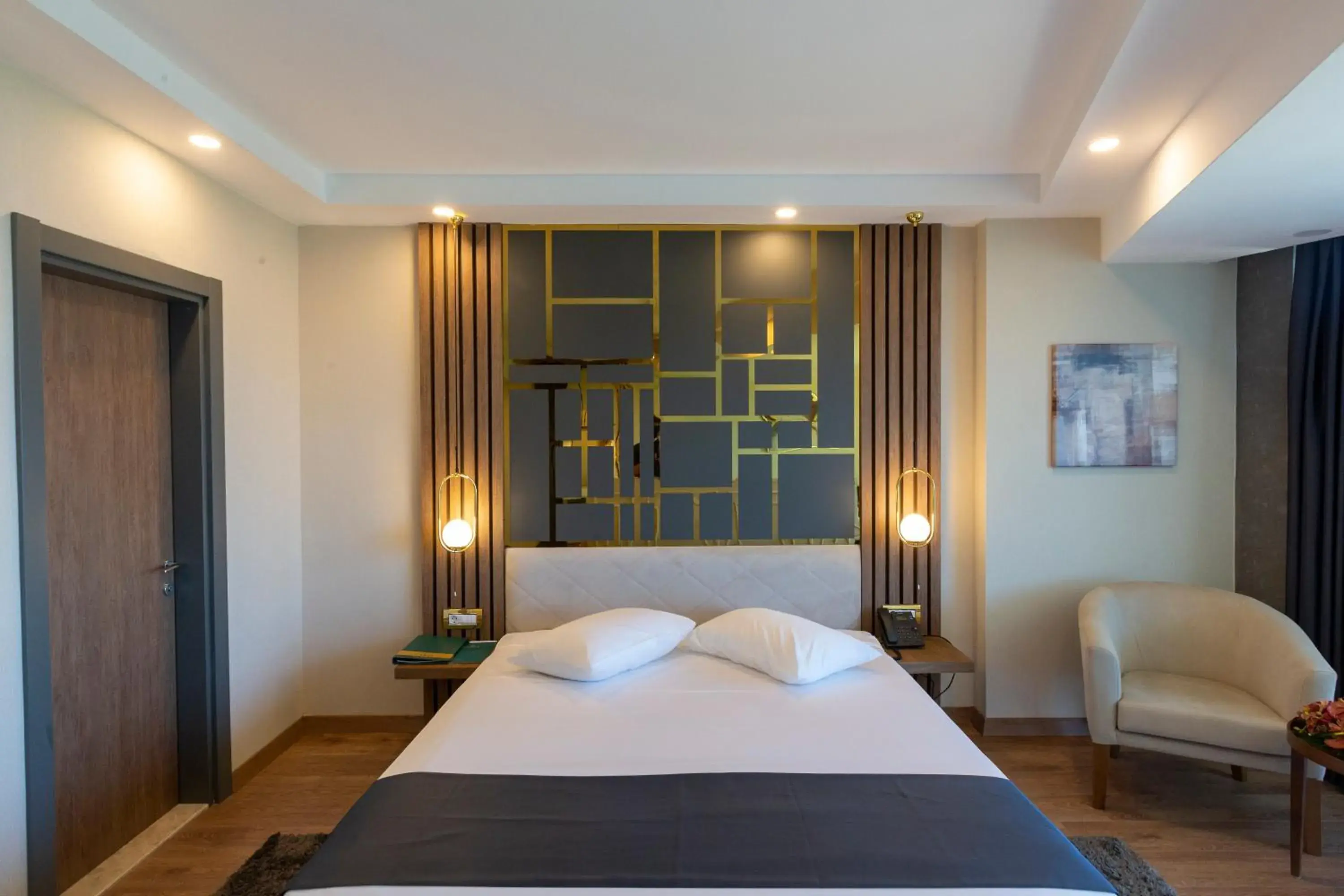 Premium Deluxe Room with Lake View in Cabir Deluxe Hotel Sapanca Premium Deluxe Room with Lake View in Cabir Deluxe Hotel Sapanca