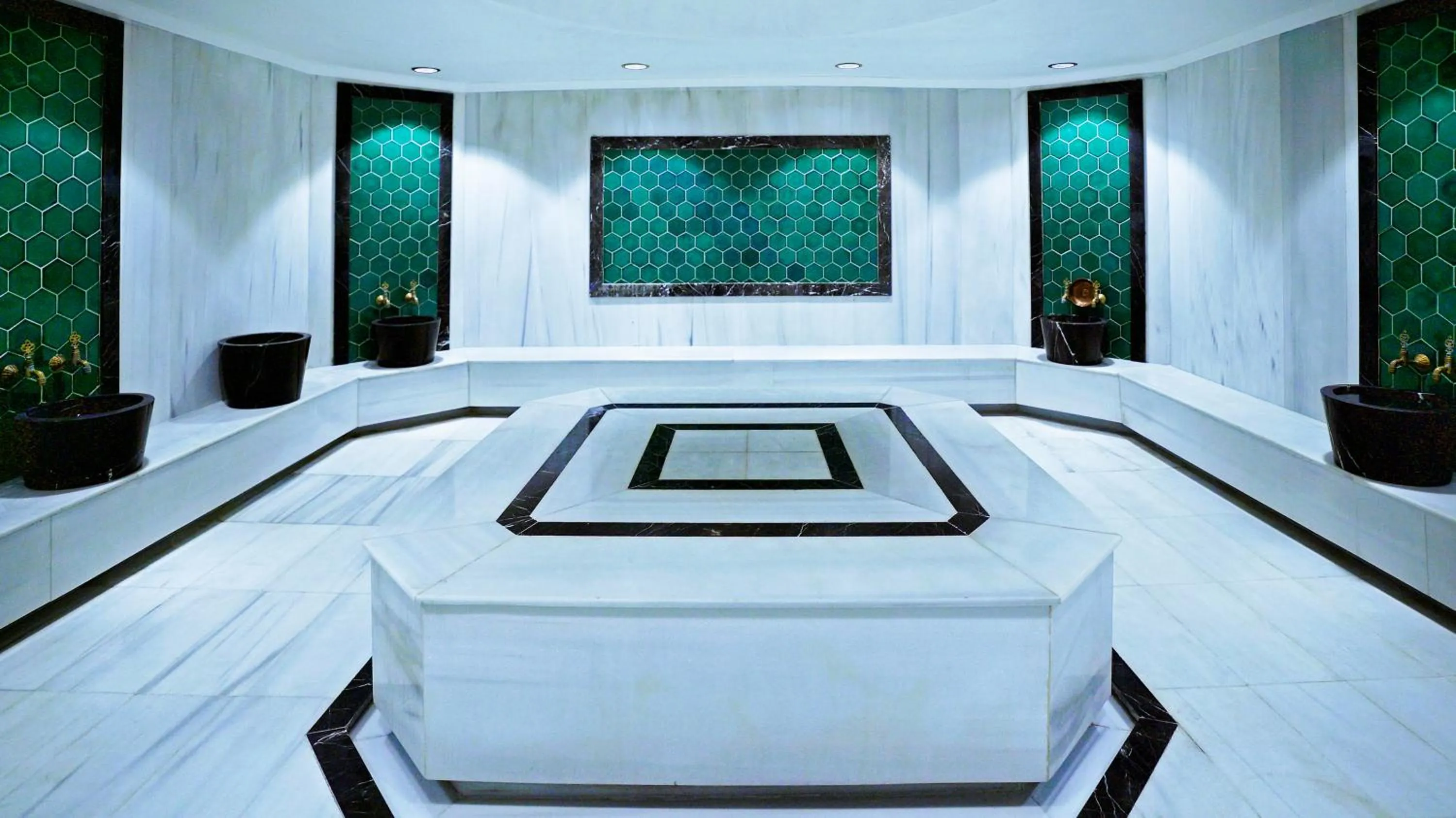 Public Bath, Bed in Cabir Deluxe Hotel Sapanca