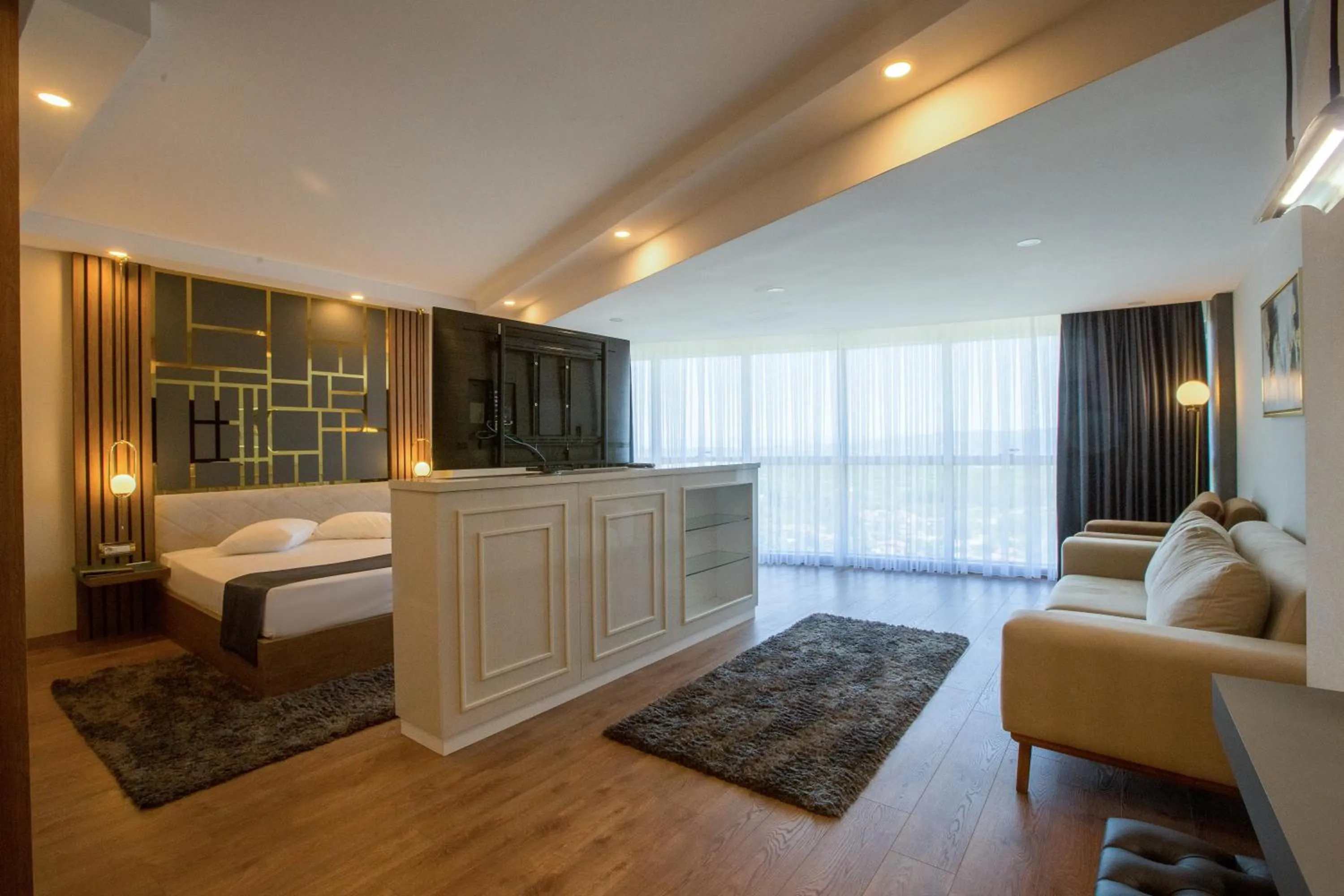 Communal lounge/ TV room, Bed in Cabir Deluxe Hotel Sapanca