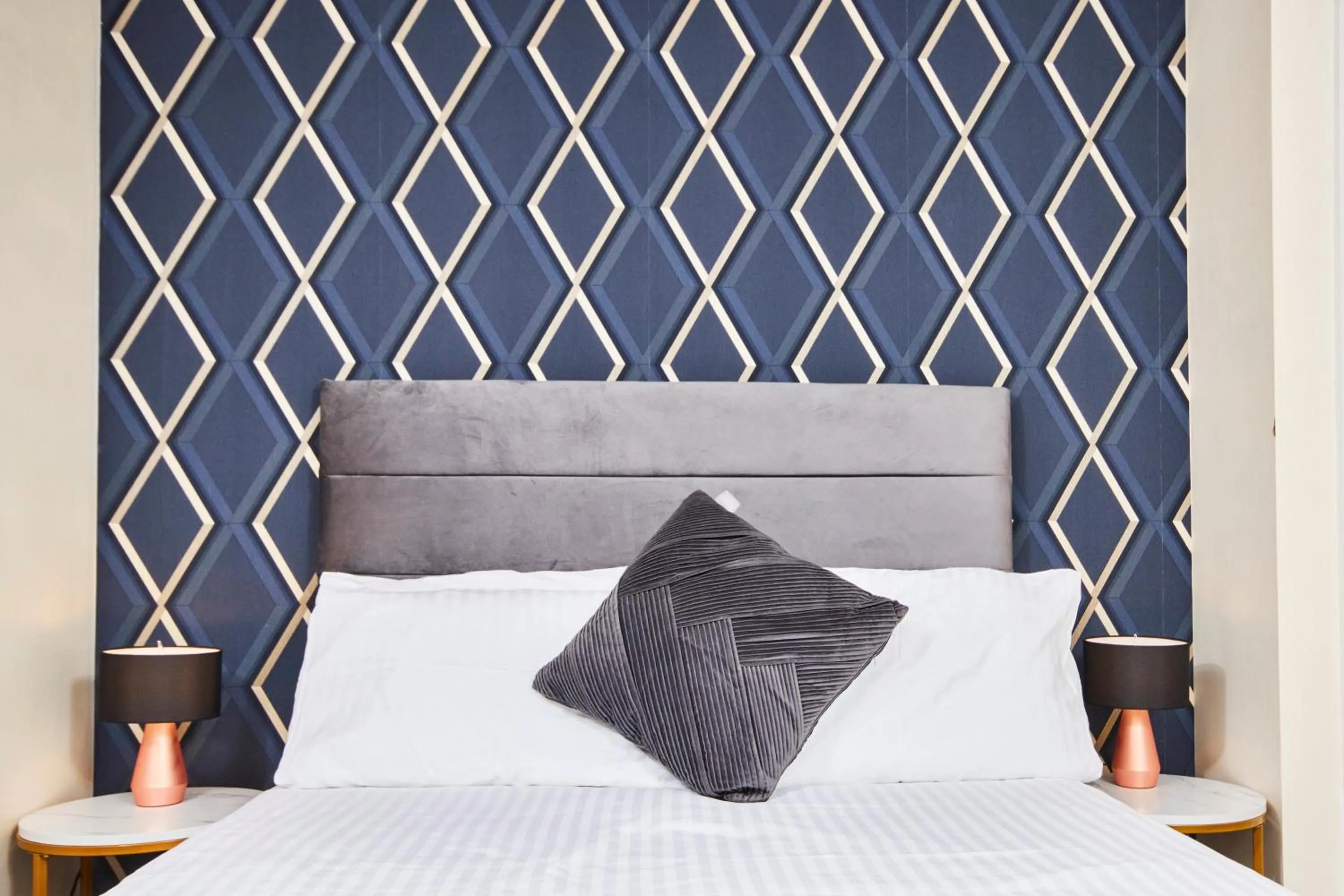 Bedroom, Bed in Whitby Bridge Luxury Apartments