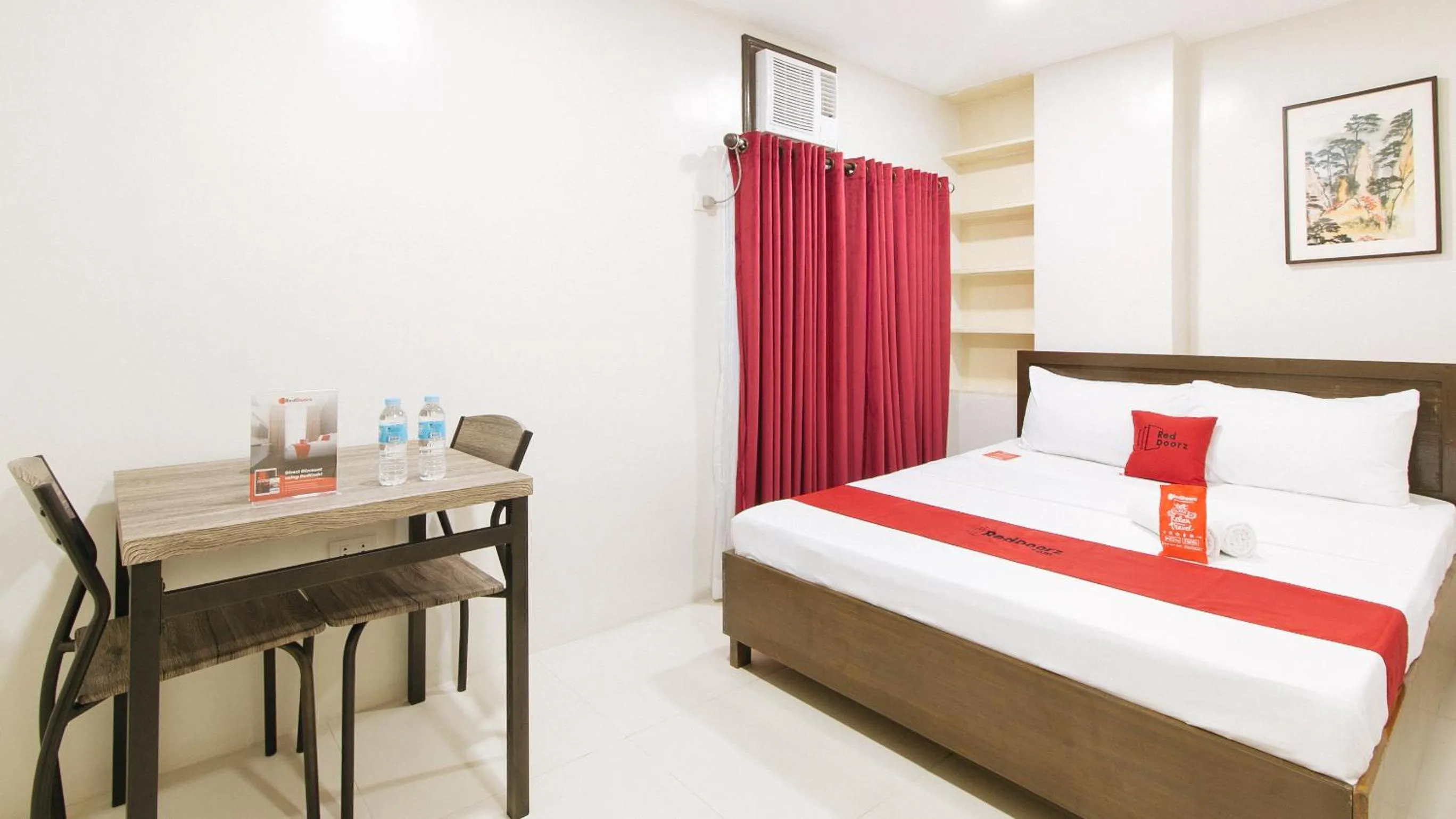 Bed in RedDoorz near Fernwoods Garden Quezon City