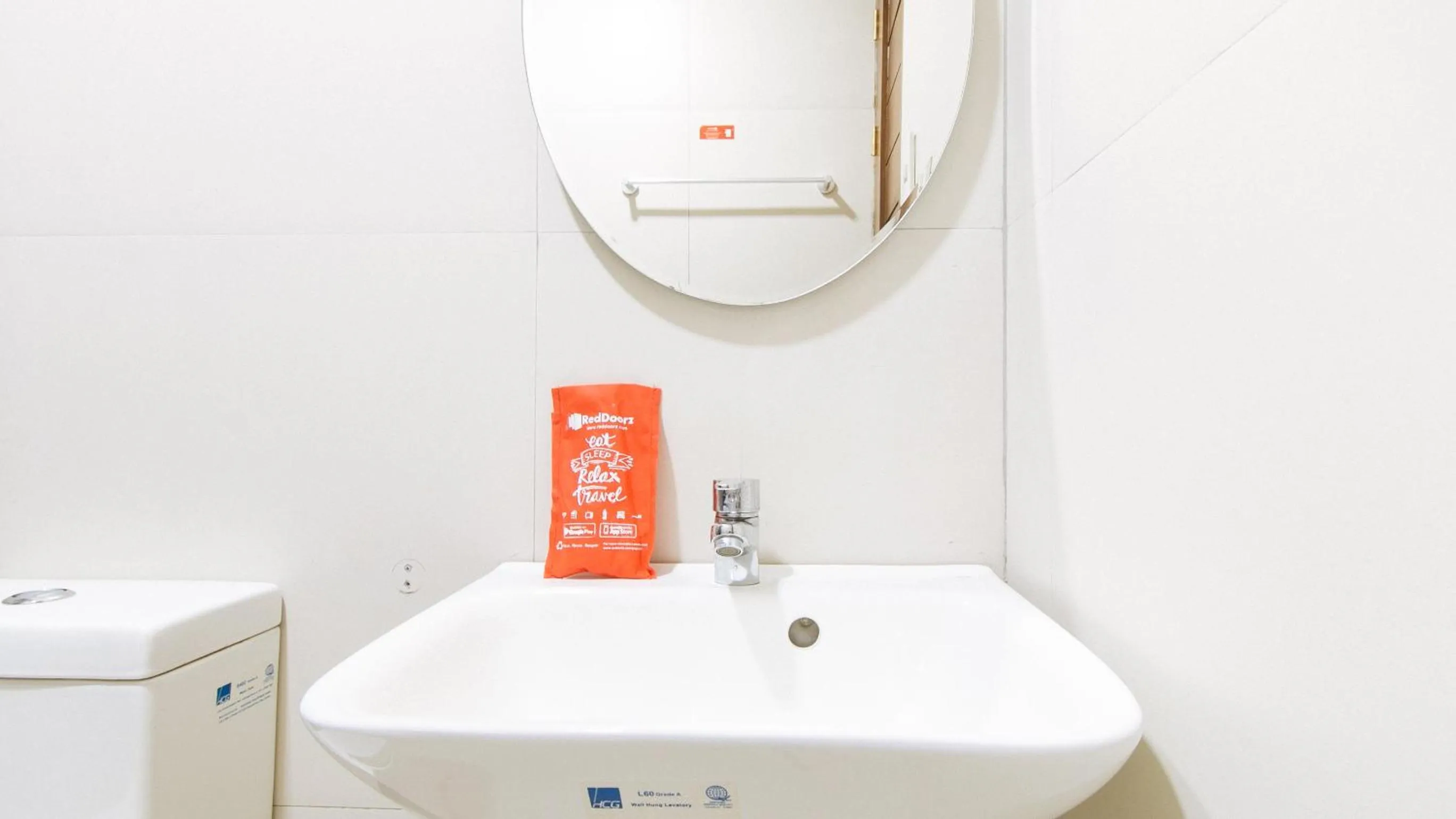 Bathroom in RedDoorz near Fernwoods Garden Quezon City