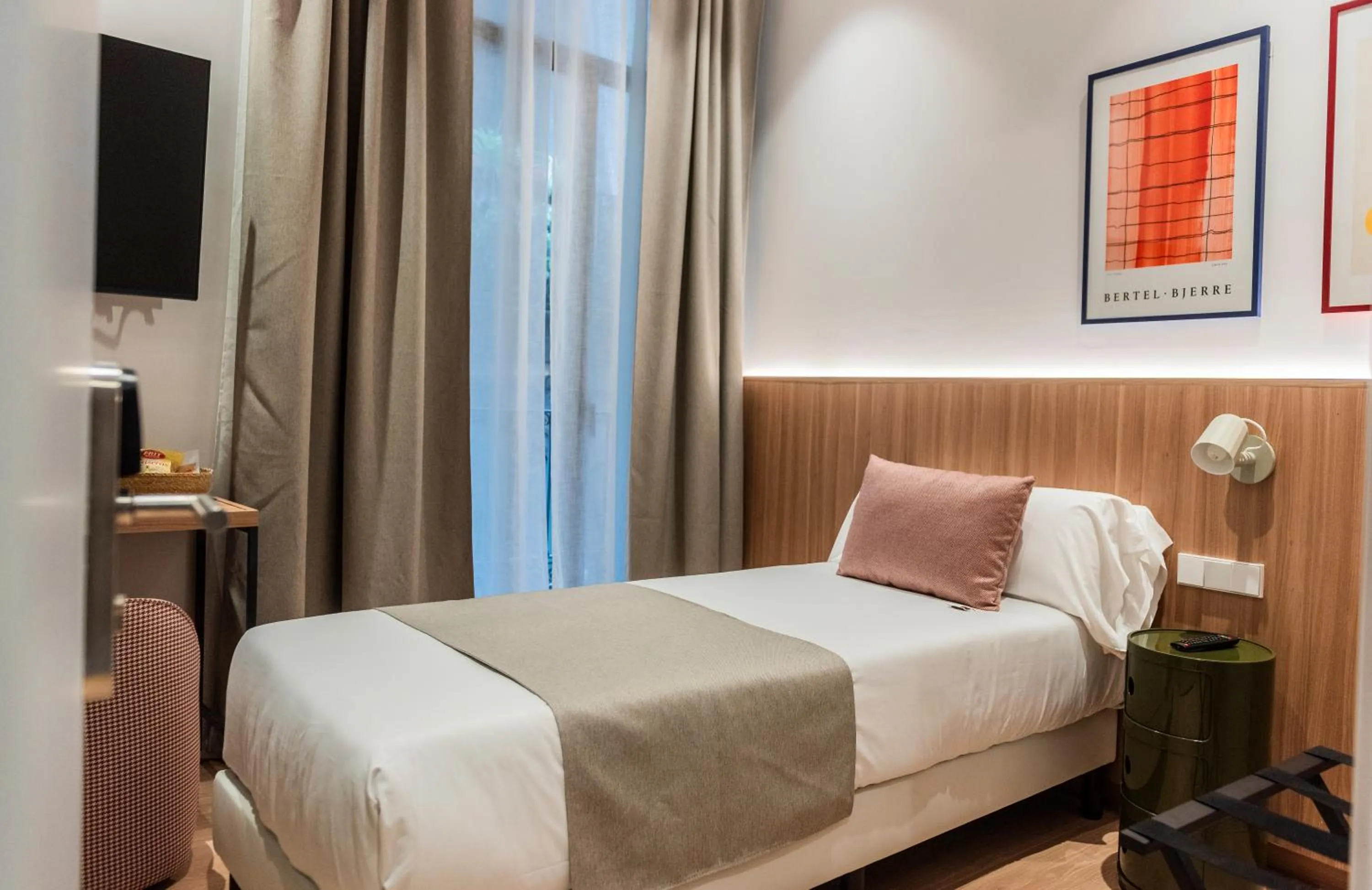 Bed in Hotel California