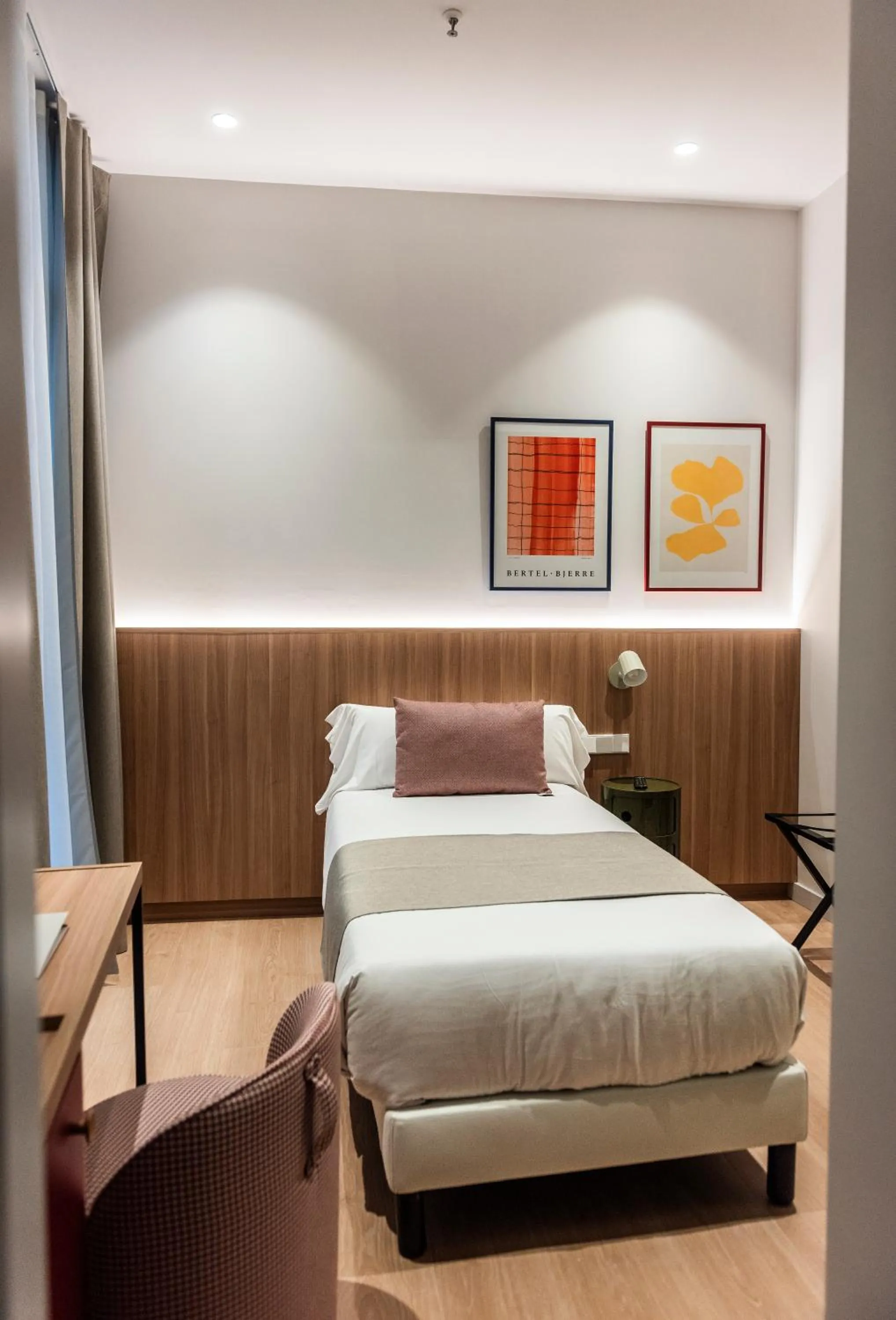 Bed in Hotel California