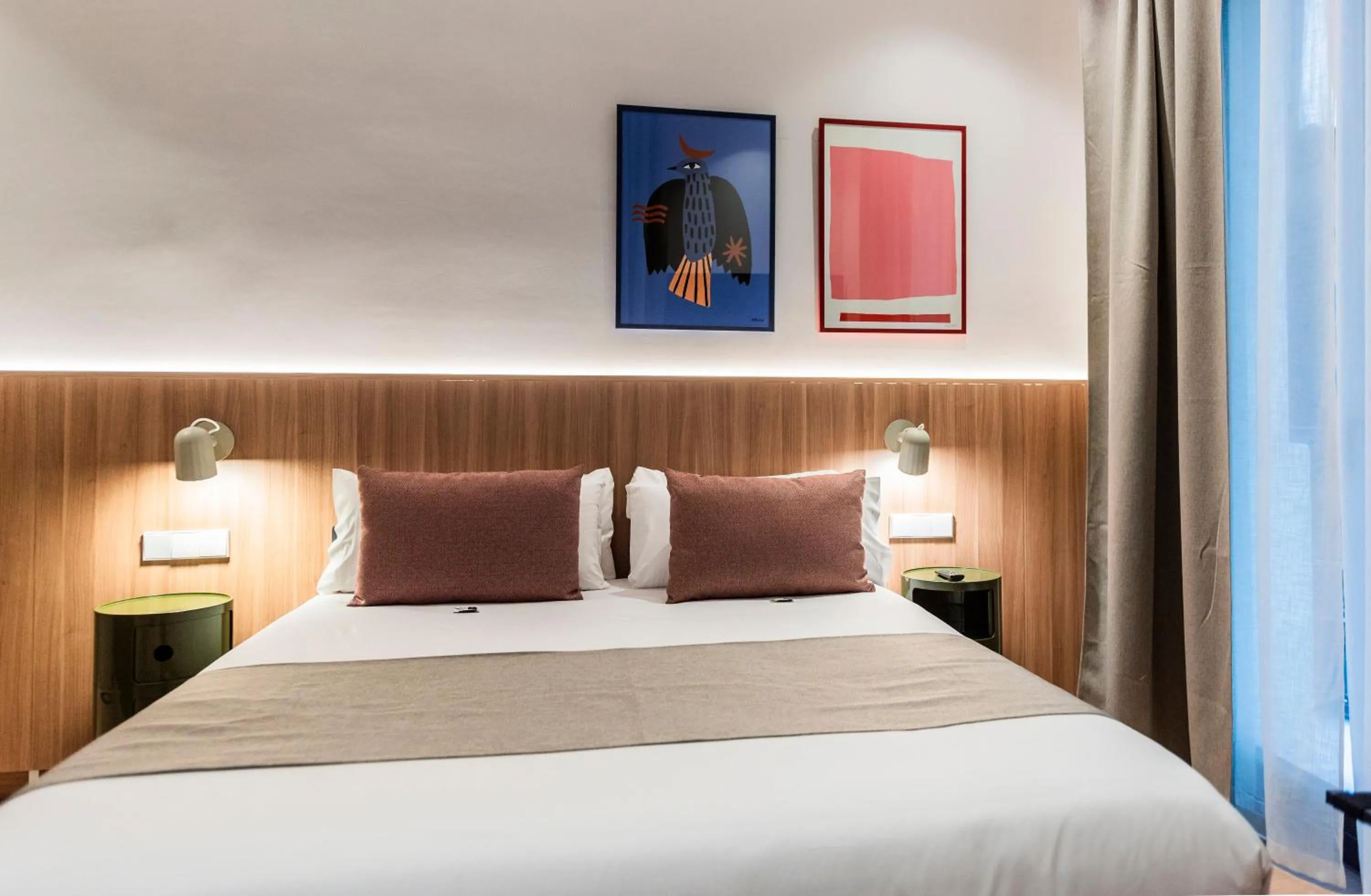 Bed in Hotel California