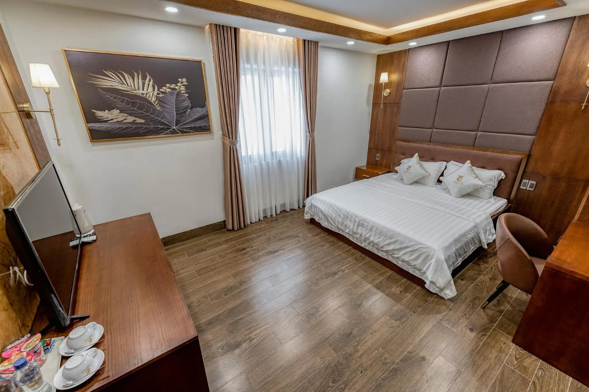 Bedroom, Bed in Hotel Trí Lê