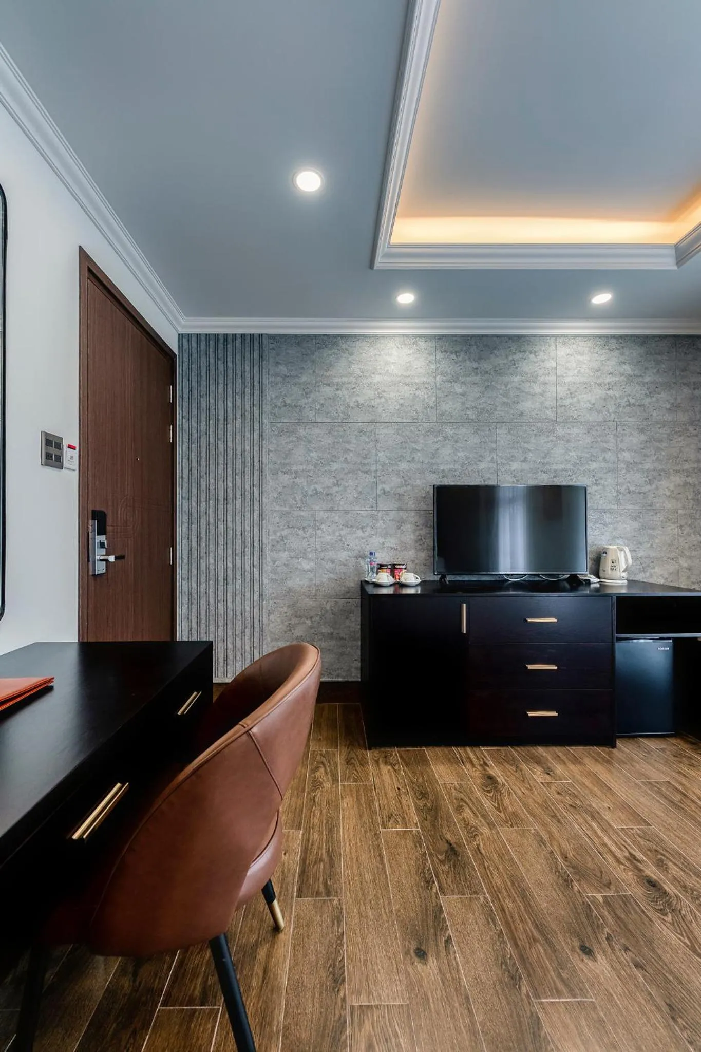 TV and multimedia in Hotel Trí Lê