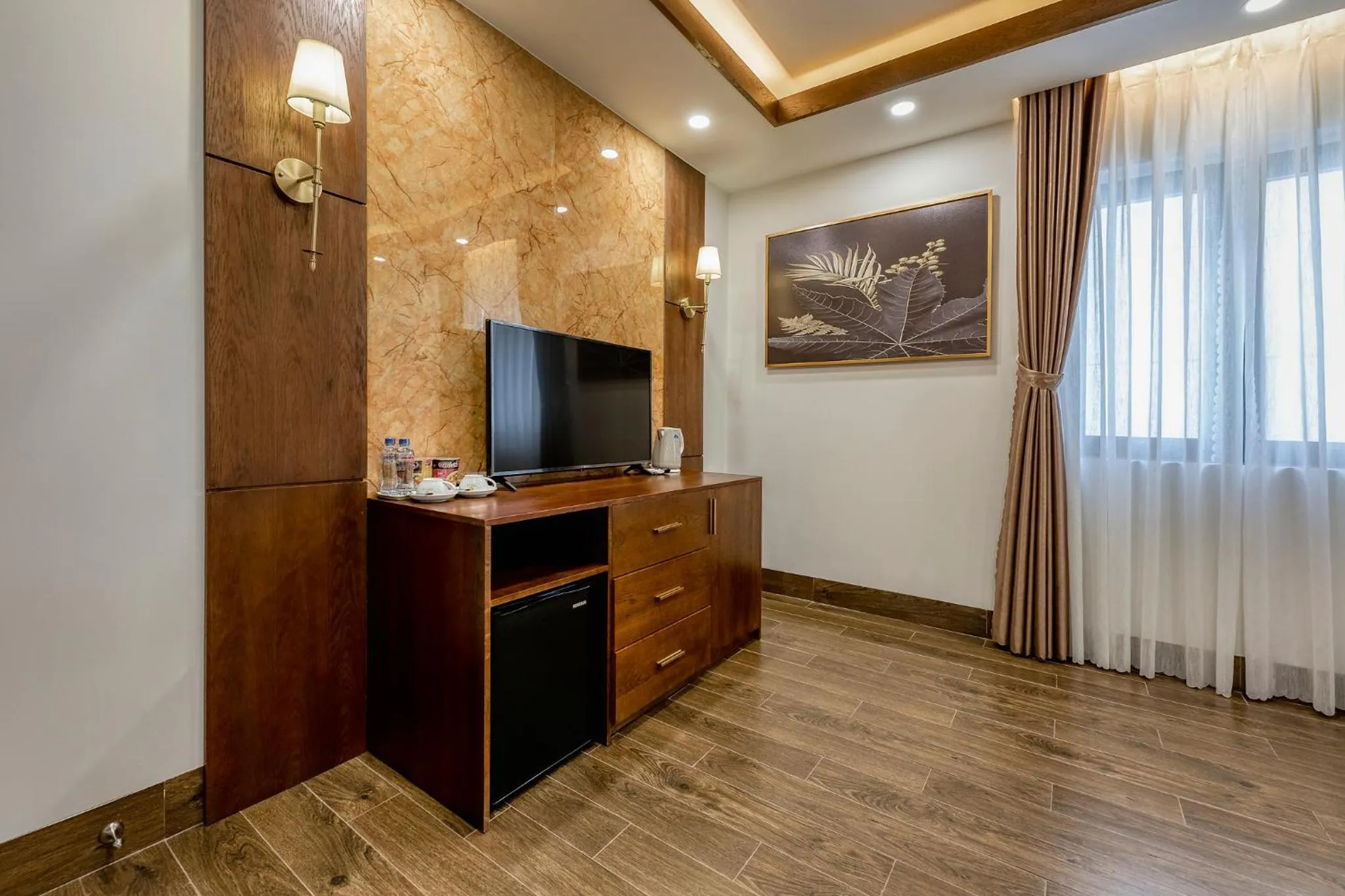 TV and multimedia in Hotel Trí Lê