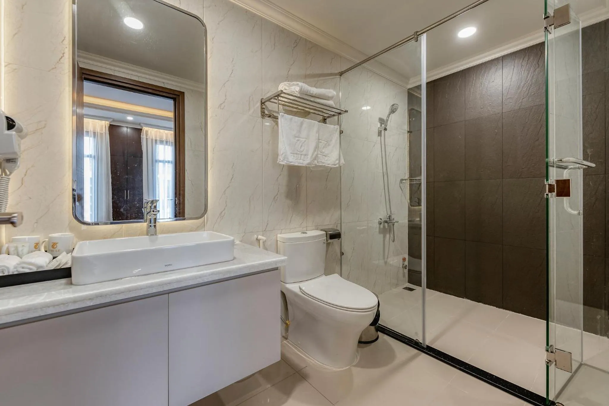 Bathroom in Hotel Trí Lê