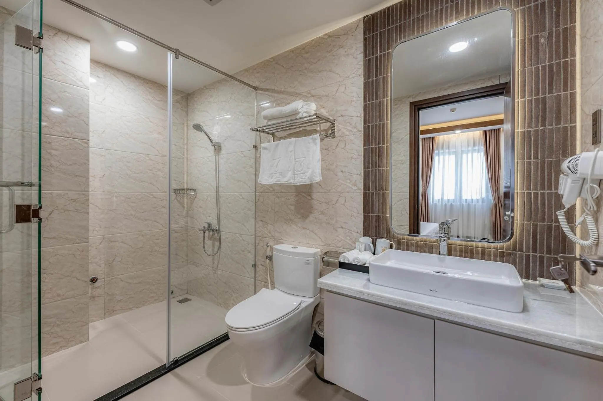 Bathroom in Hotel Trí Lê