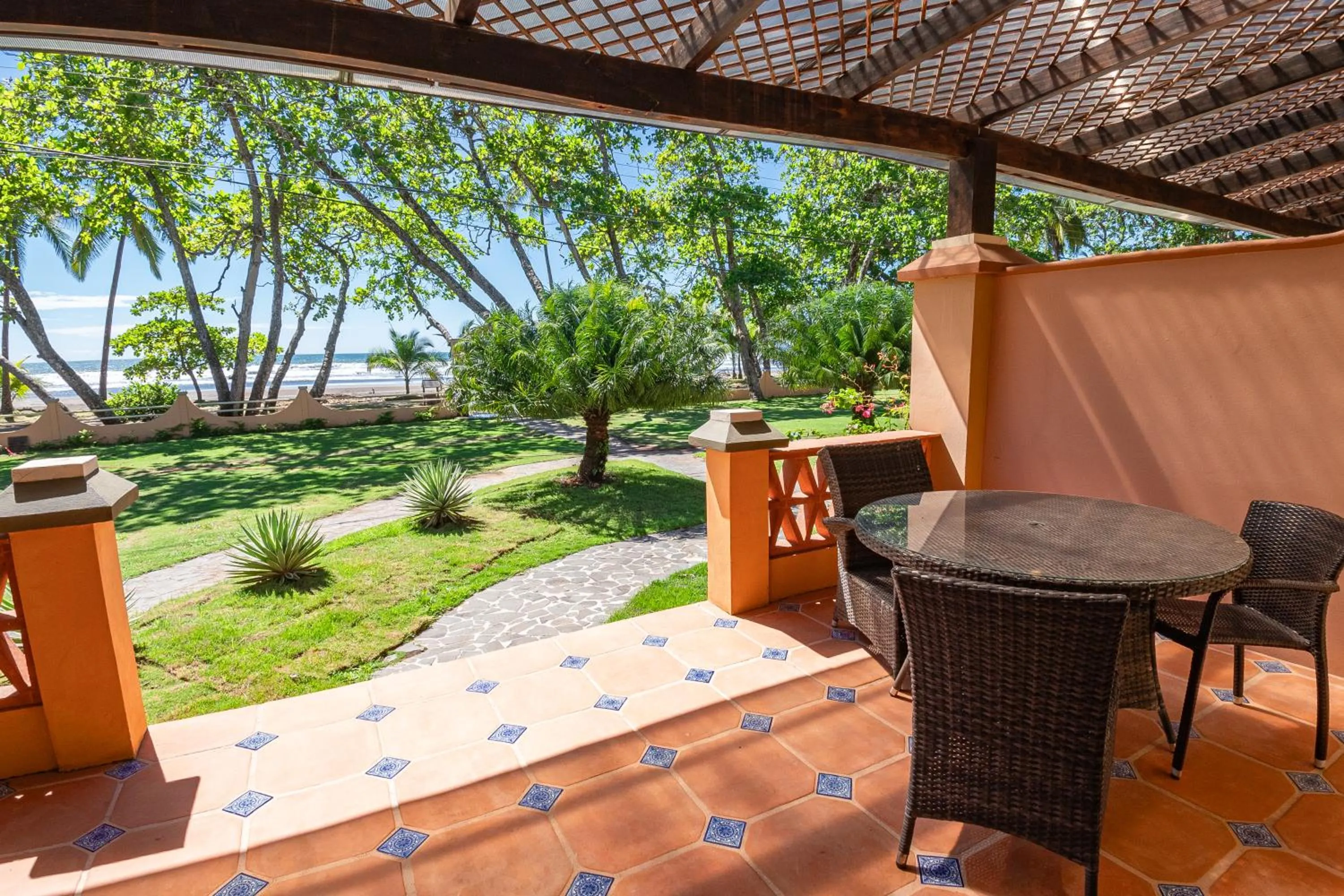 Garden in Sunset del Mar Beach Resort