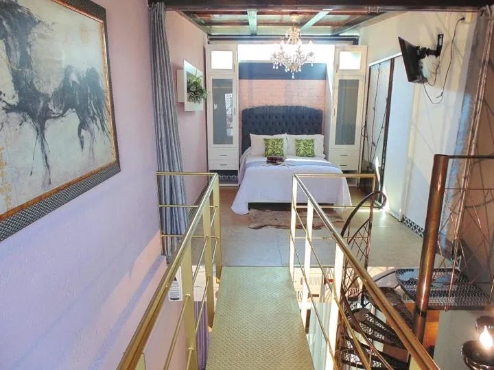 Bedroom, Bed in Suites Viveros de Coyoacán, estilo y comfort