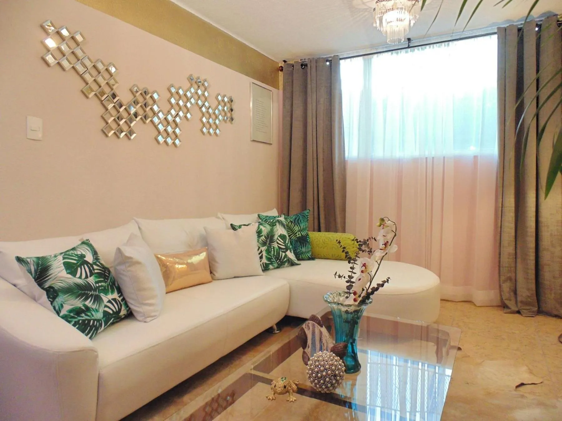 Area and facilities in Suites Viveros de Coyoacán, estilo y comfort