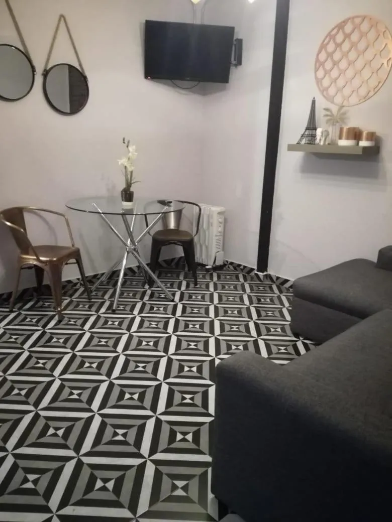 Dining area in Suites Viveros de Coyoacán, estilo y comfort