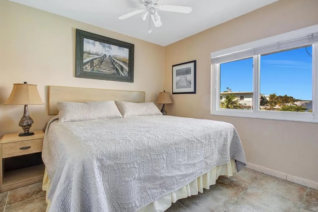 Bed in Five Palms Vacation Rentals- Daily - Weekly - Monthly