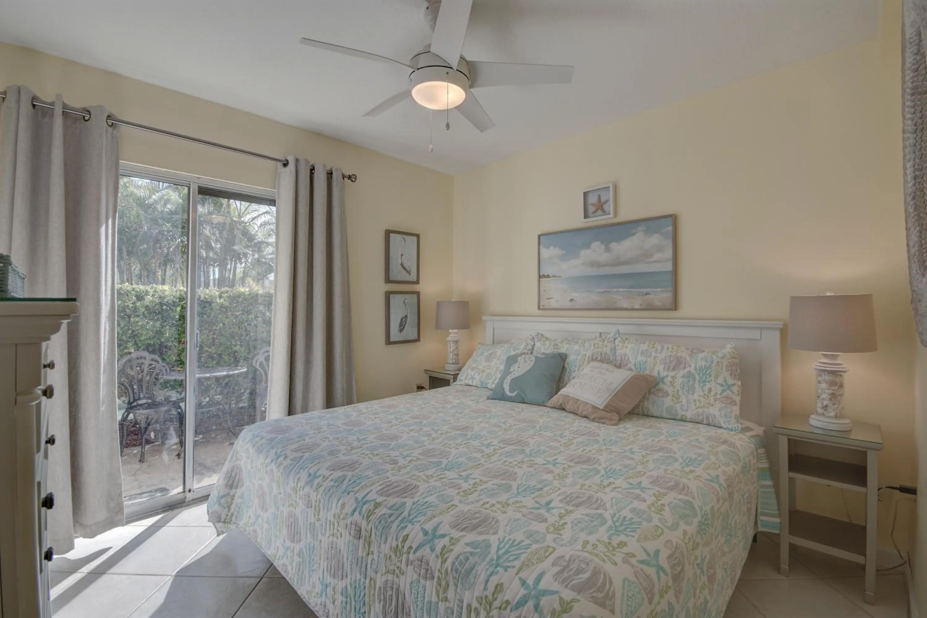 Bed in Five Palms Vacation Rentals- Daily - Weekly - Monthly