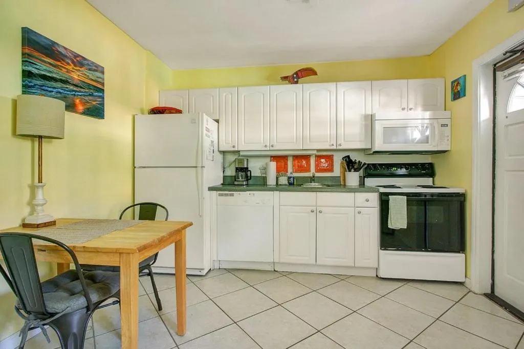 Five Palms Vacation Rentals- Daily - Weekly - Monthly