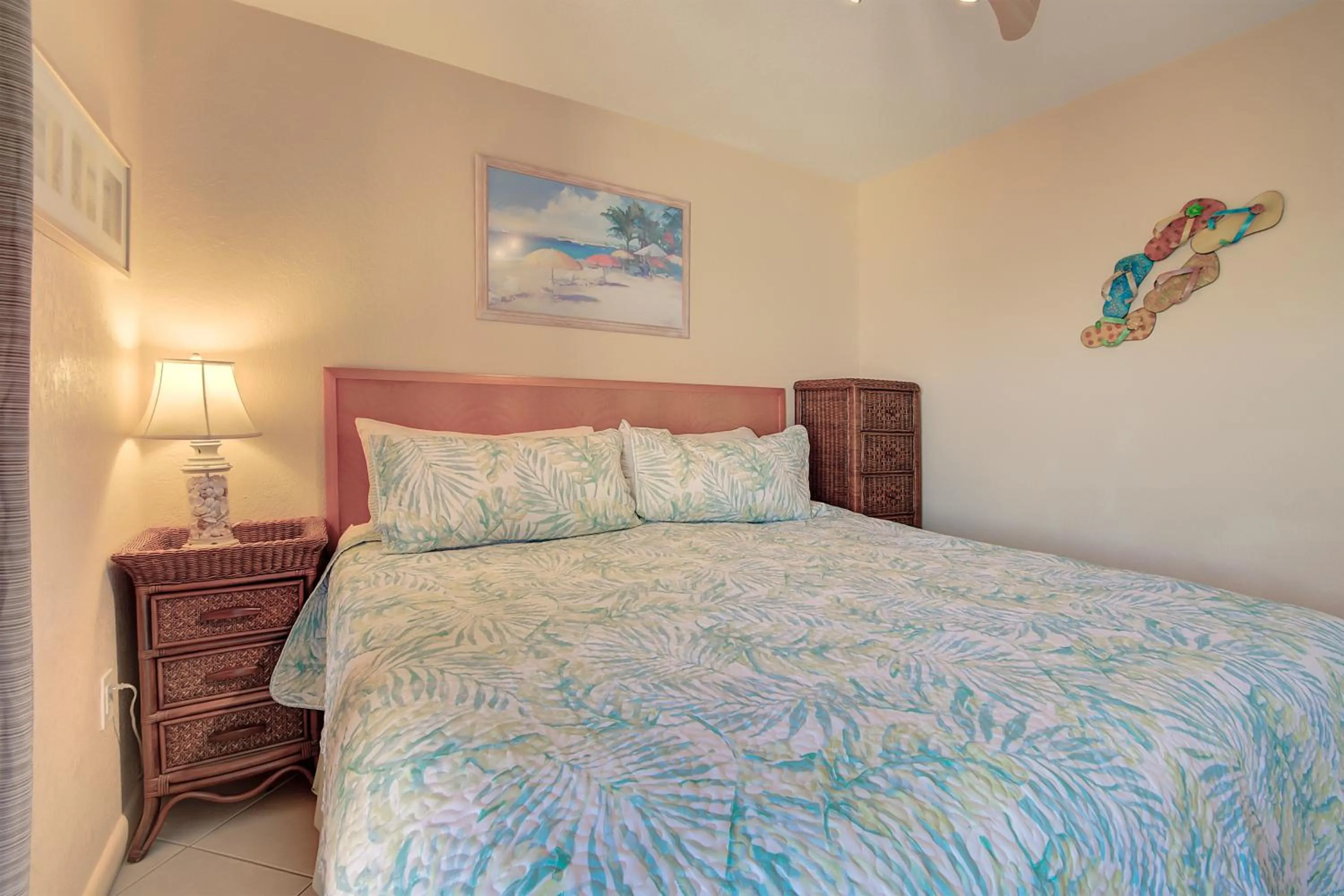 Bed in Five Palms Vacation Rentals- Daily - Weekly - Monthly
