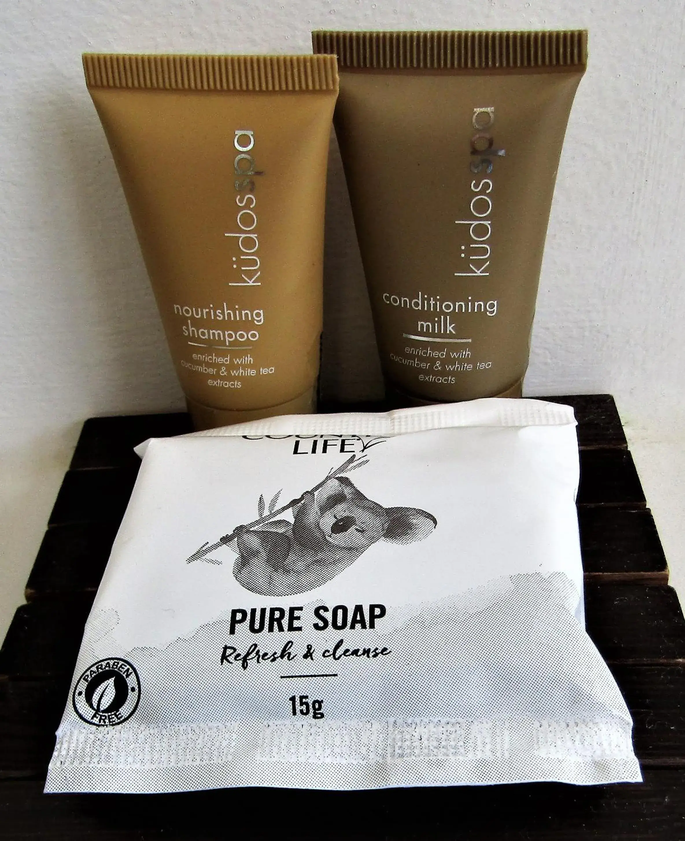 Deluxe Queen Room in Rockhampton Court Motor Inn Deluxe Queen Room in Rockhampton Court Motor Inn