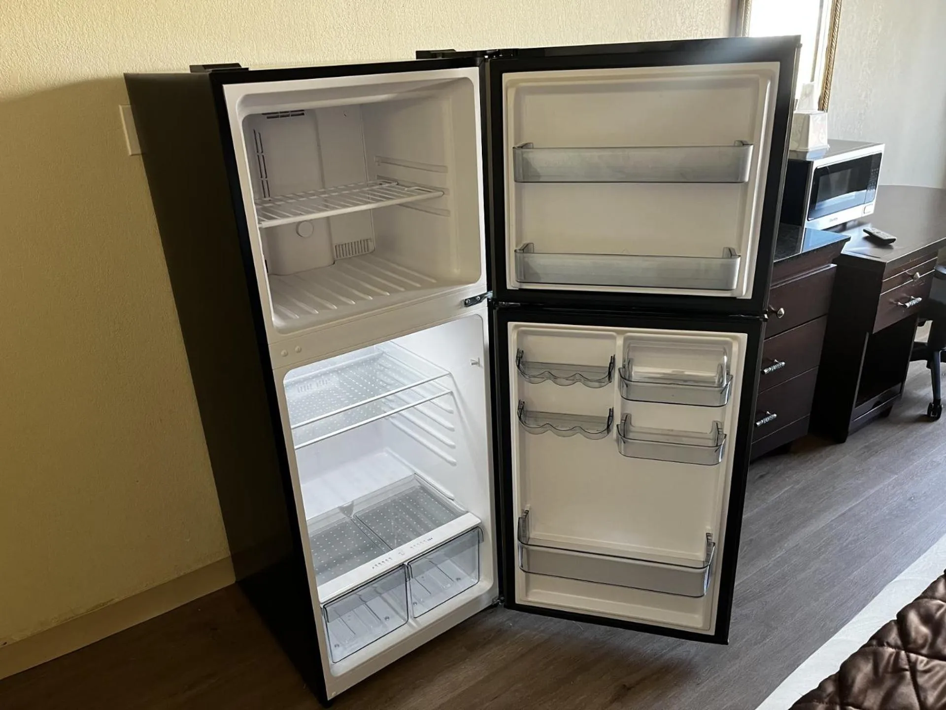 Bedroom in Budget Inn Laramie