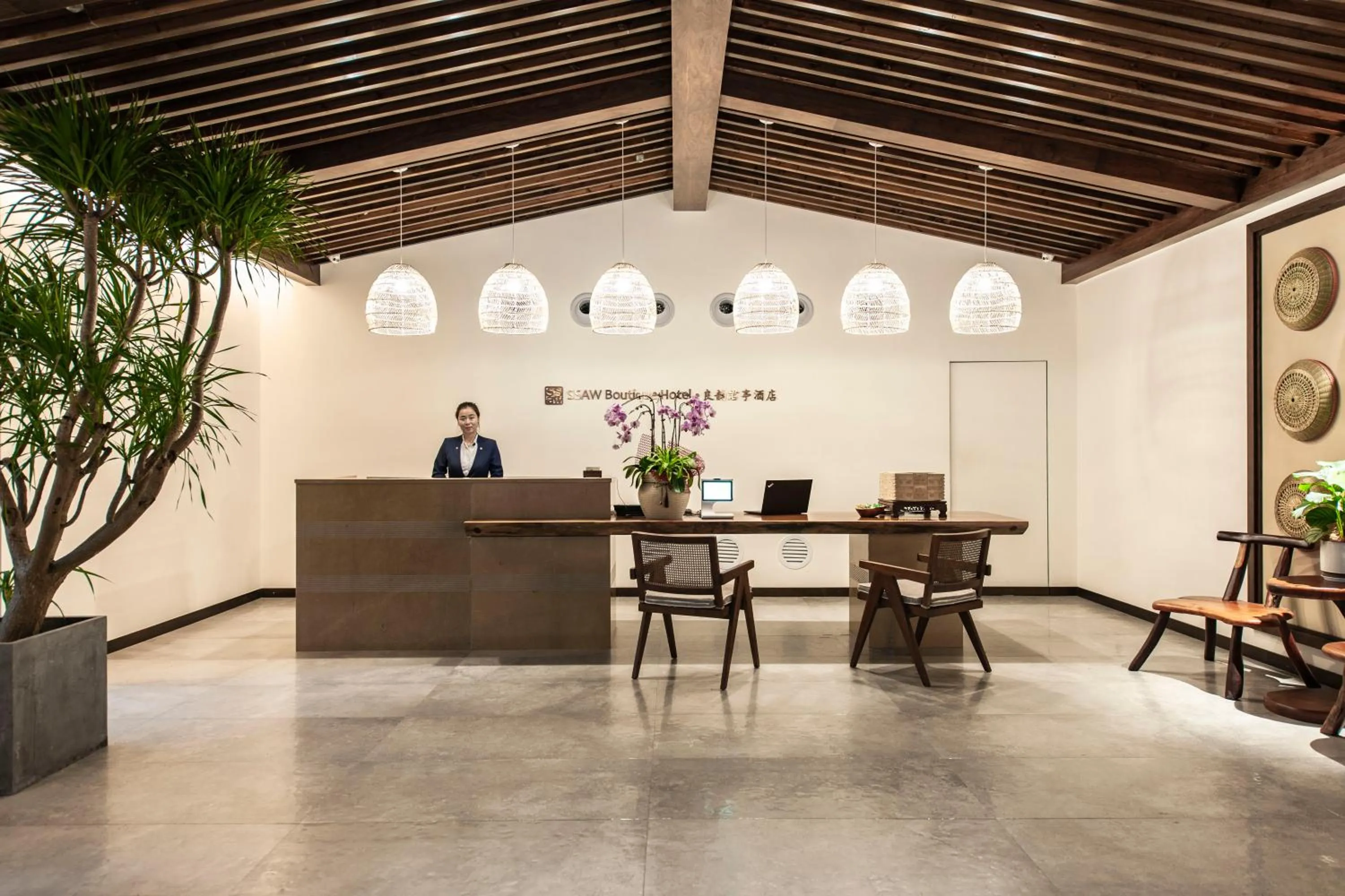 Lobby or reception in SSAW Boutique Hotel Hangzhou Liangyun