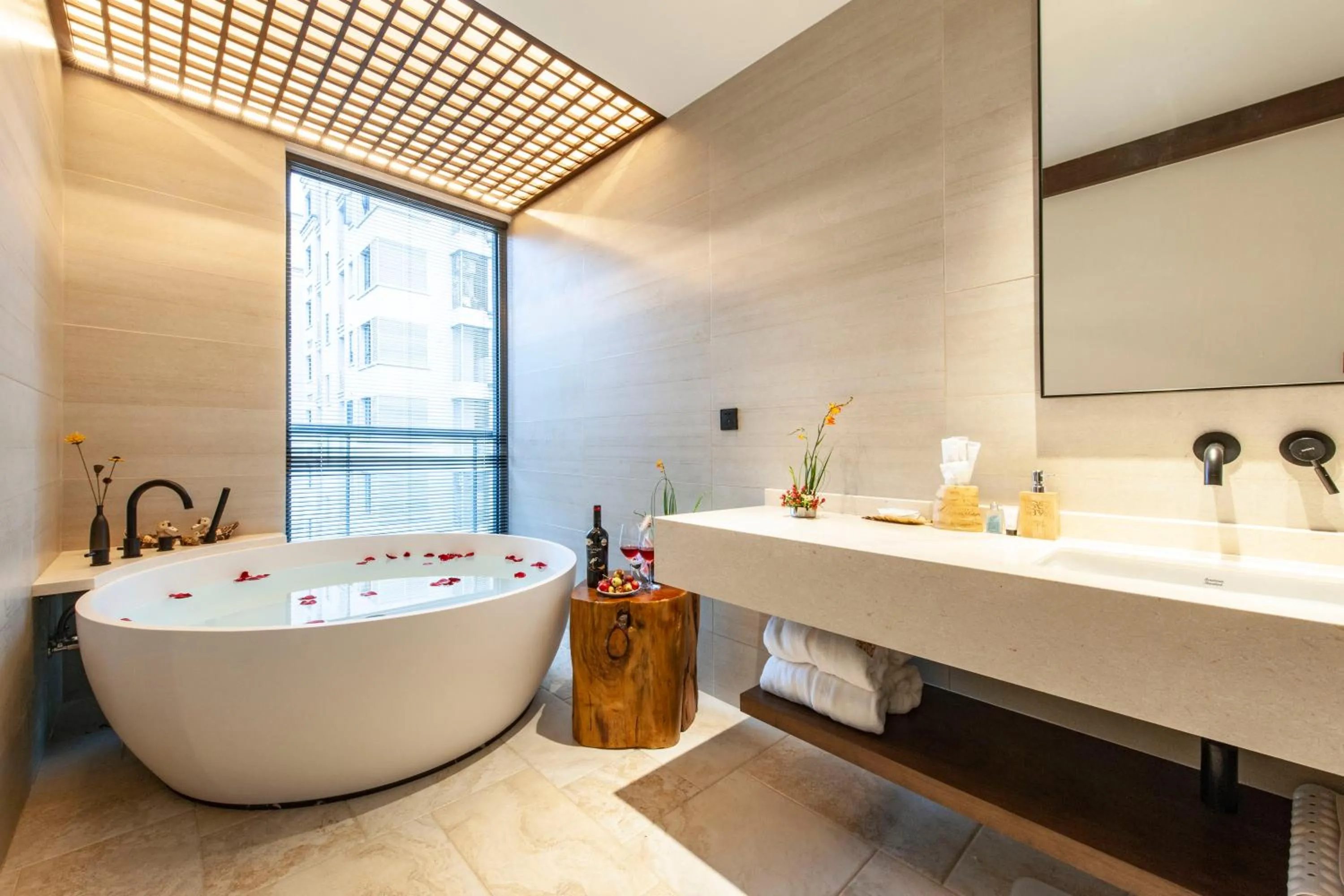 Bathroom in SSAW Boutique Hotel Hangzhou Liangyun