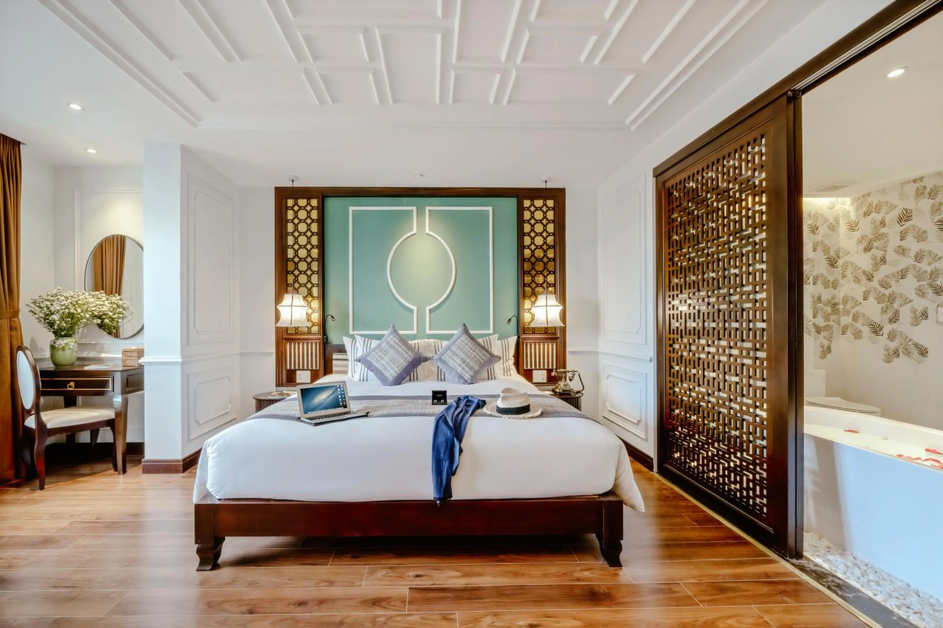 Bed in Le Pavillon Hoi An Gallery Hotel & Spa