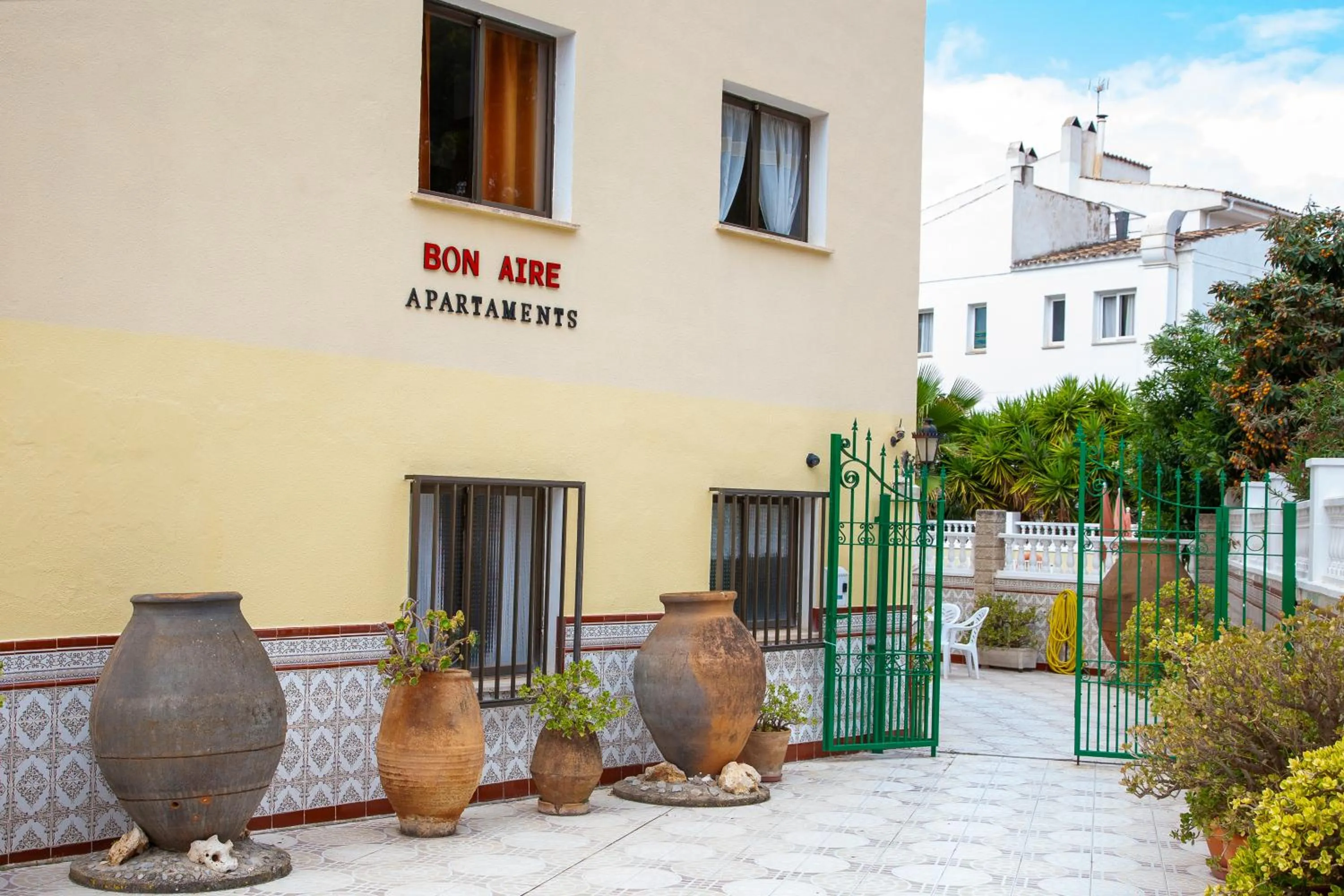Facade/entrance in Bon Aire Apartamentos