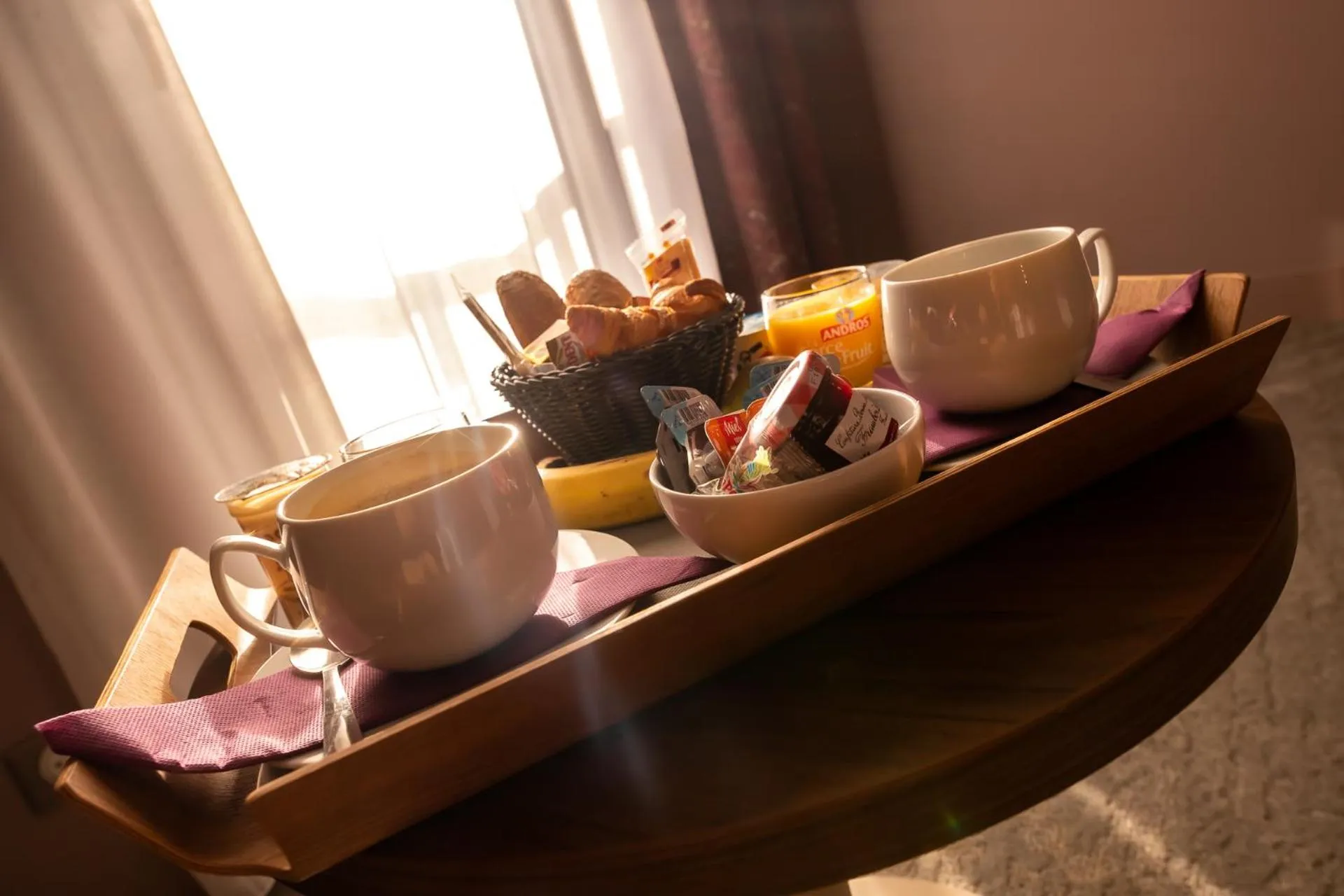 Food and drinks in Brit Hotel Eden SPA Honfleur