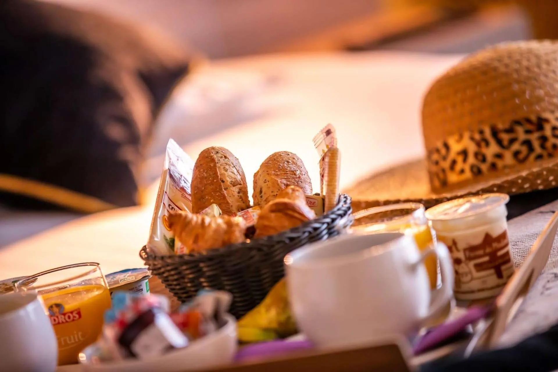 Food and drinks in Brit Hotel Eden SPA Honfleur