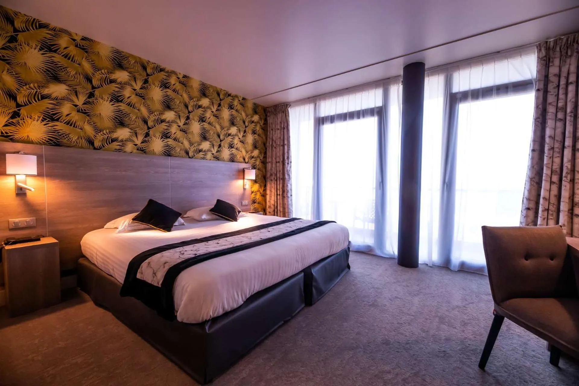 Bedroom, Bed in Brit Hotel Eden SPA Honfleur