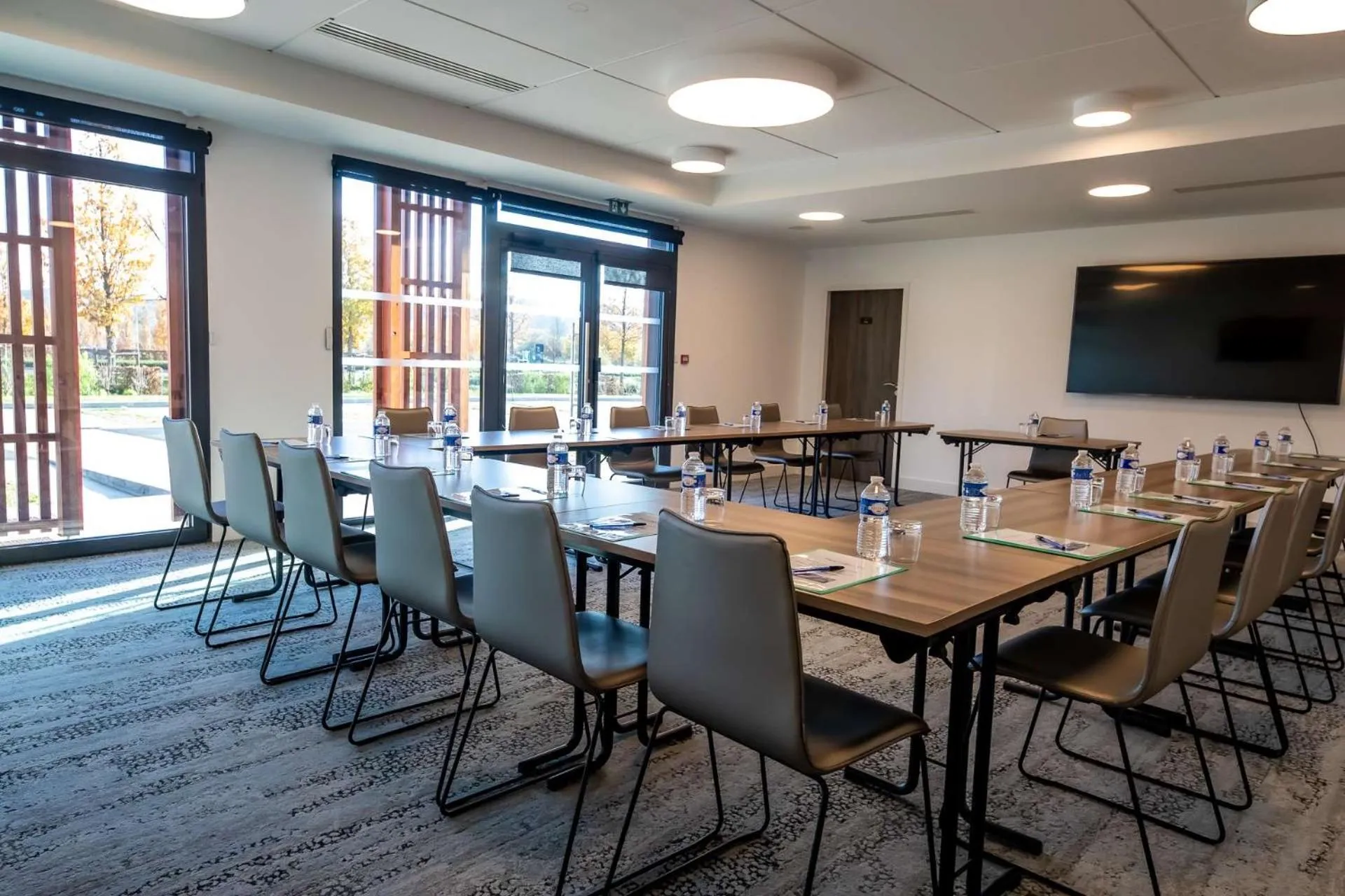 Meeting/conference room in Brit Hotel Eden SPA Honfleur