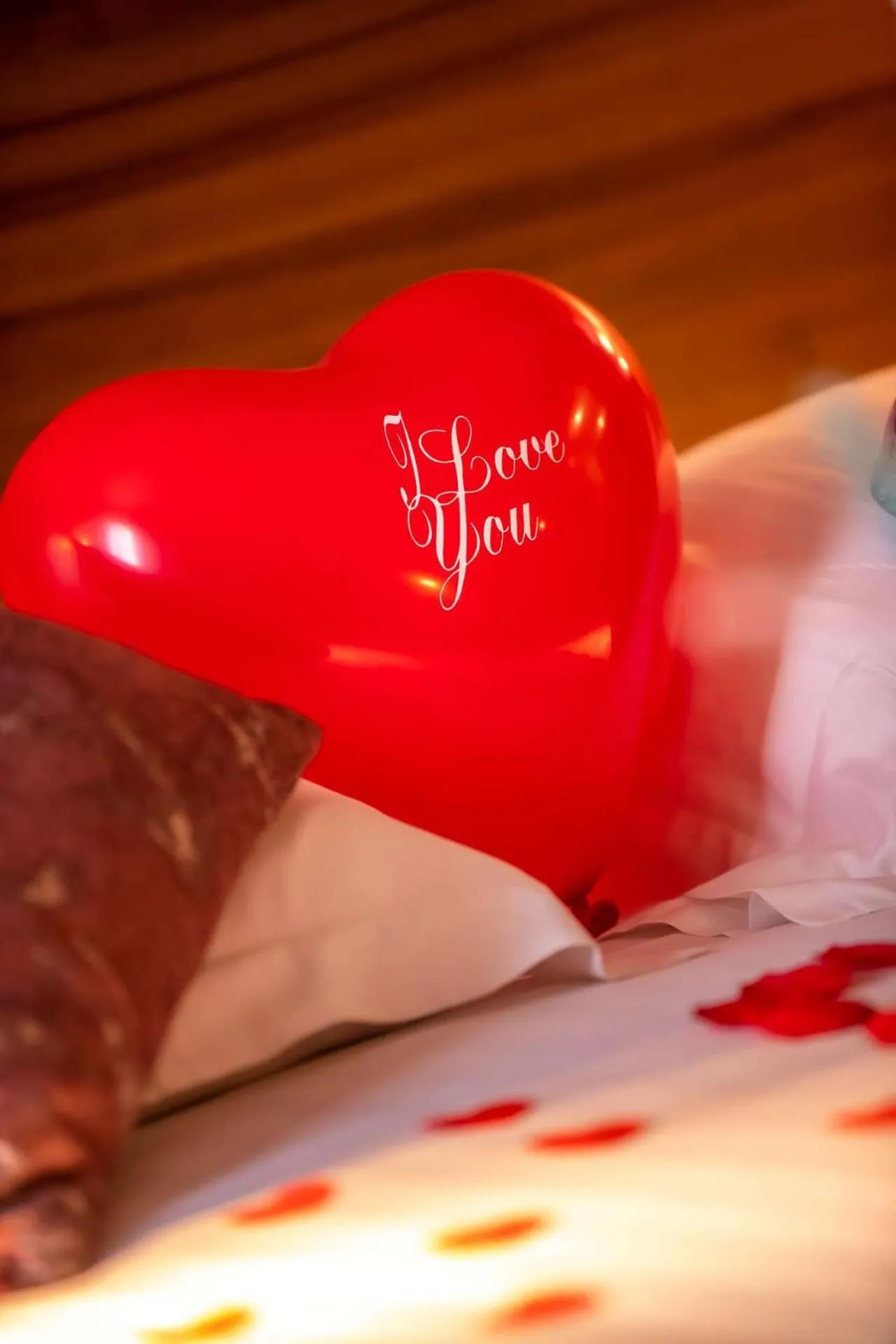 Lounge or bar in Brit Hotel Eden SPA Honfleur