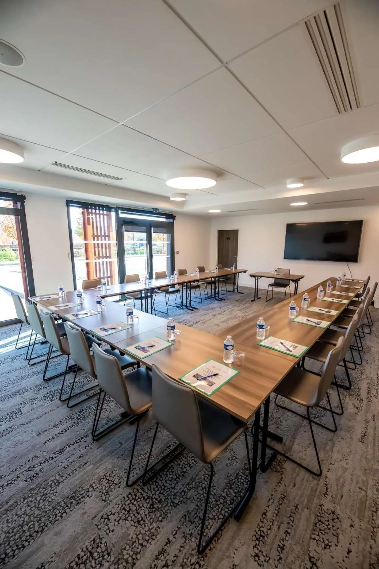 Meeting/conference room in Brit Hotel Eden SPA Honfleur