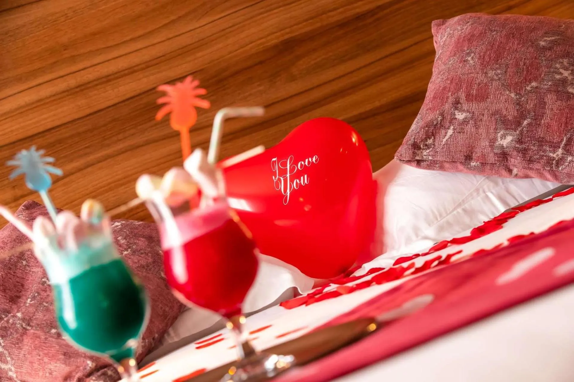 Lounge or bar in Brit Hotel Eden SPA Honfleur