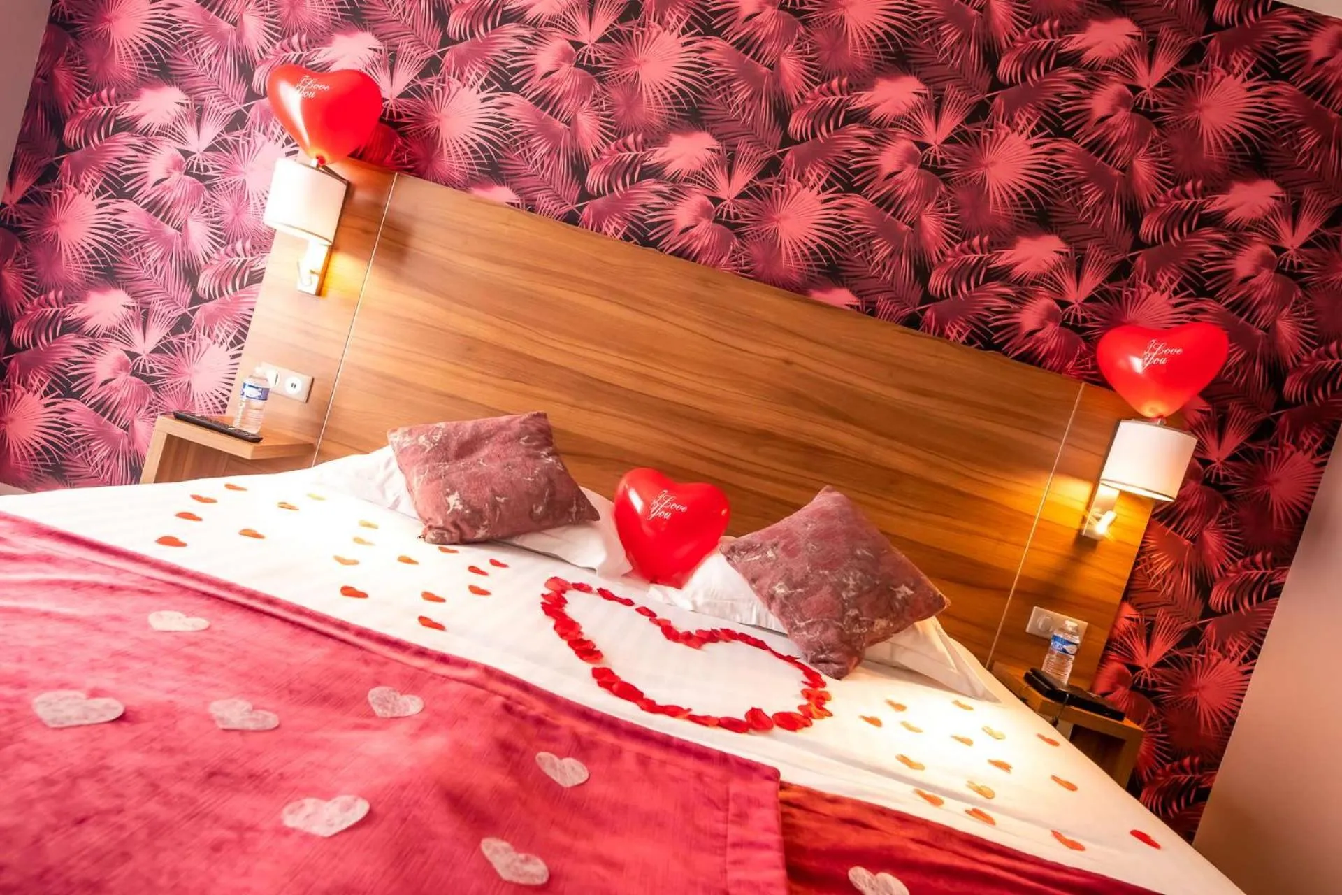 Bedroom, Bed in Brit Hotel Eden SPA Honfleur