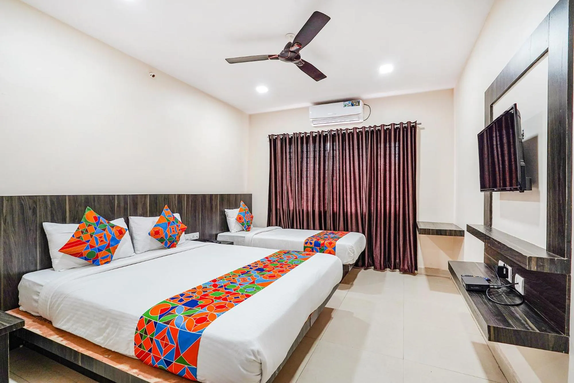 Bed in FabHotel Rove Inn & Suites - Nr Thammenahalli Village