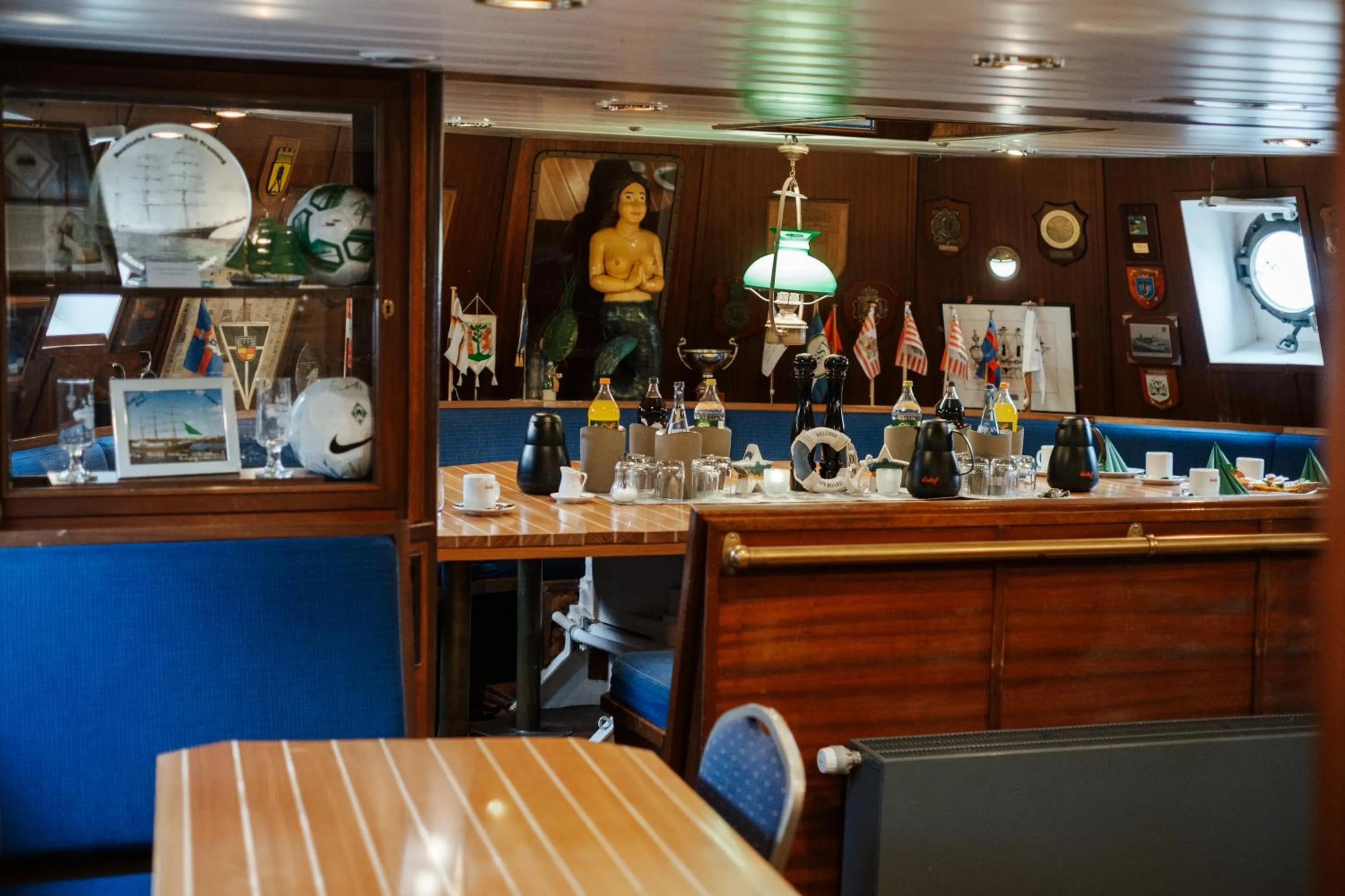 Restaurant/places to eat in Alexander von Humboldt - Das Schiff
