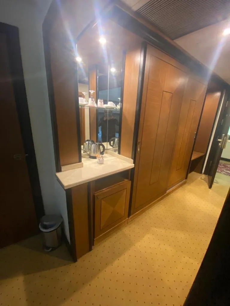 Paradise Home City Stars